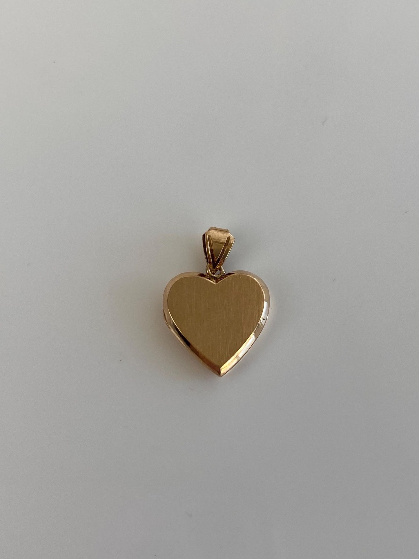 Vintage Solid 18k Yellow Gold Heart Locket Charm