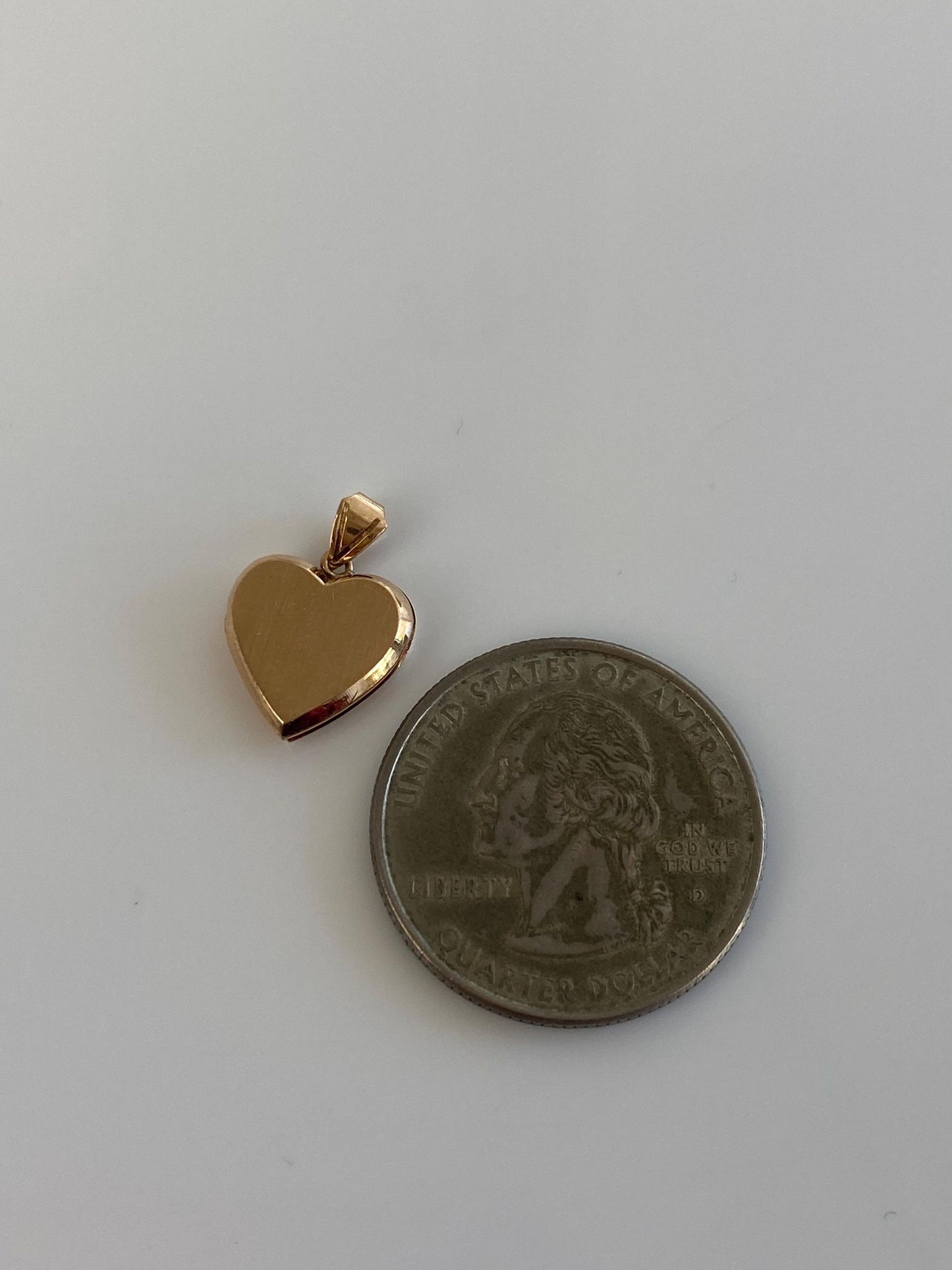 Vintage Solid 18k Yellow Gold Heart Locket Charm
