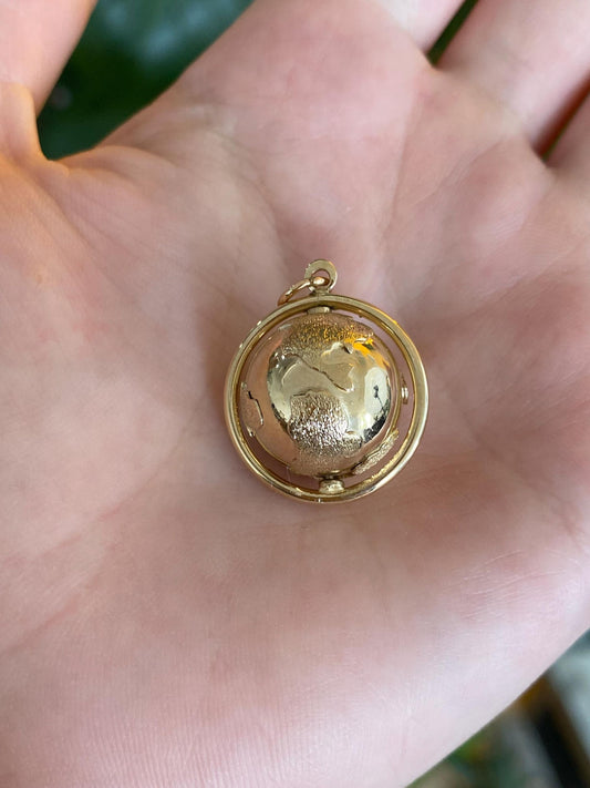 Vintage 14k Yellow Gold Articulated Globe Charm