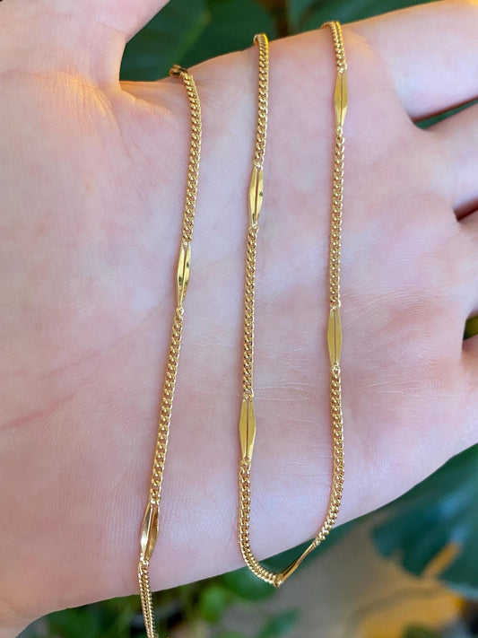 Vintage Solid 18k Yellow Gold Station Style Tight Curb Chain Necklace - 19.75 inches