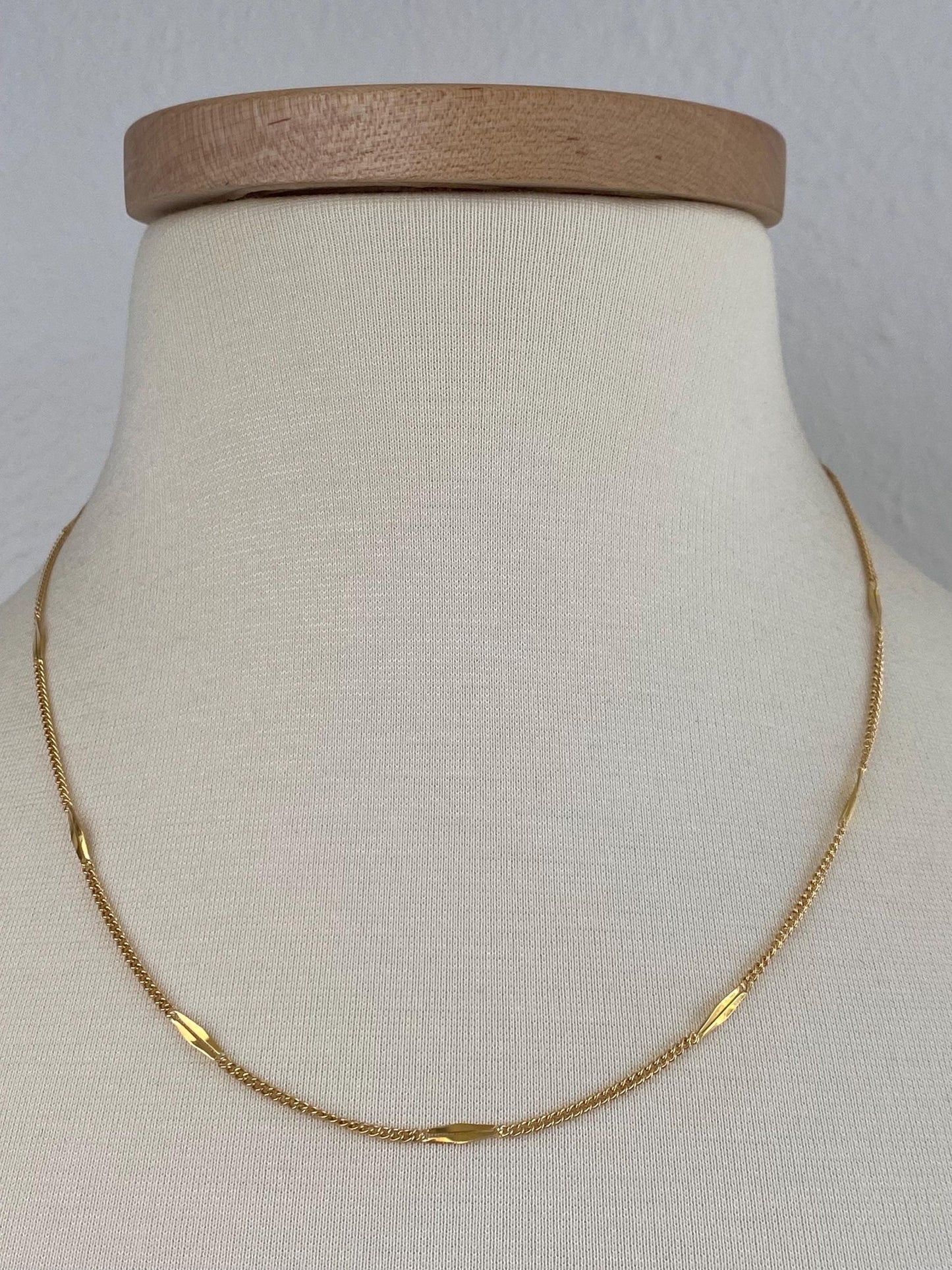 Vintage Solid 18k Yellow Gold Station Style Tight Curb Chain Necklace - 19.75 inches
