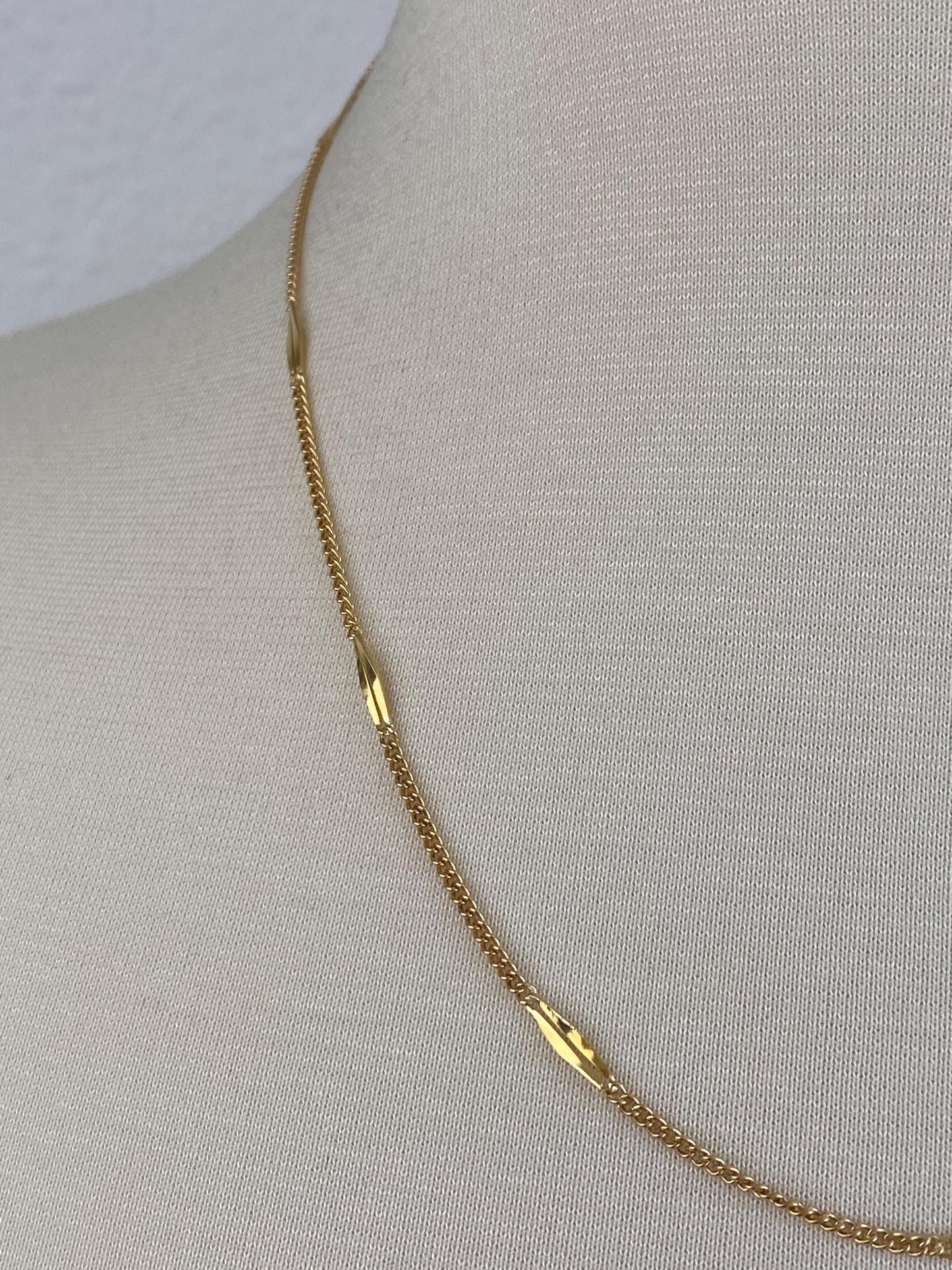 Vintage Solid 18k Yellow Gold Station Style Tight Curb Chain Necklace - 19.75 inches