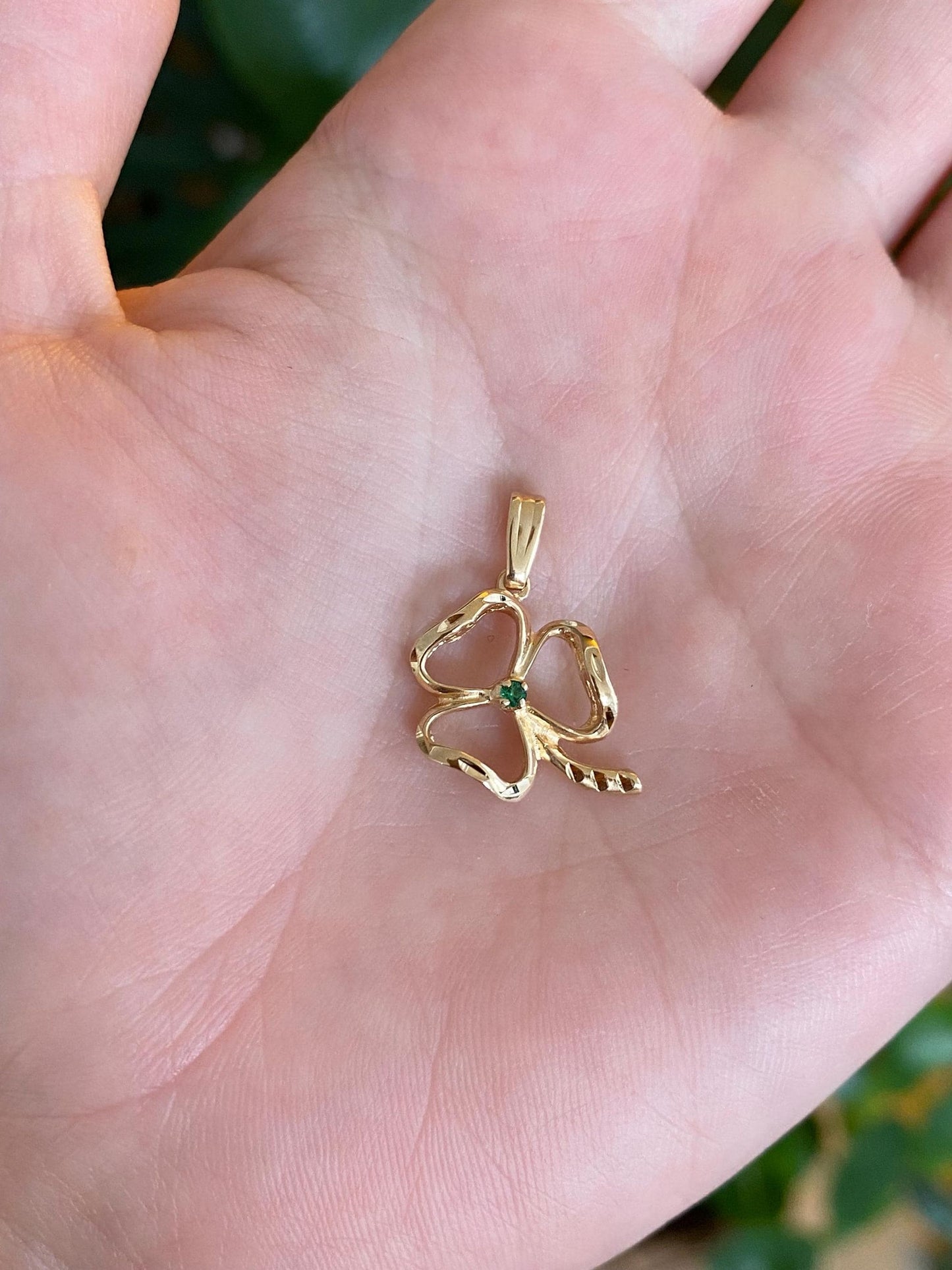 Vintage Solid 14k Yellow Gold Emerald Clover Charm