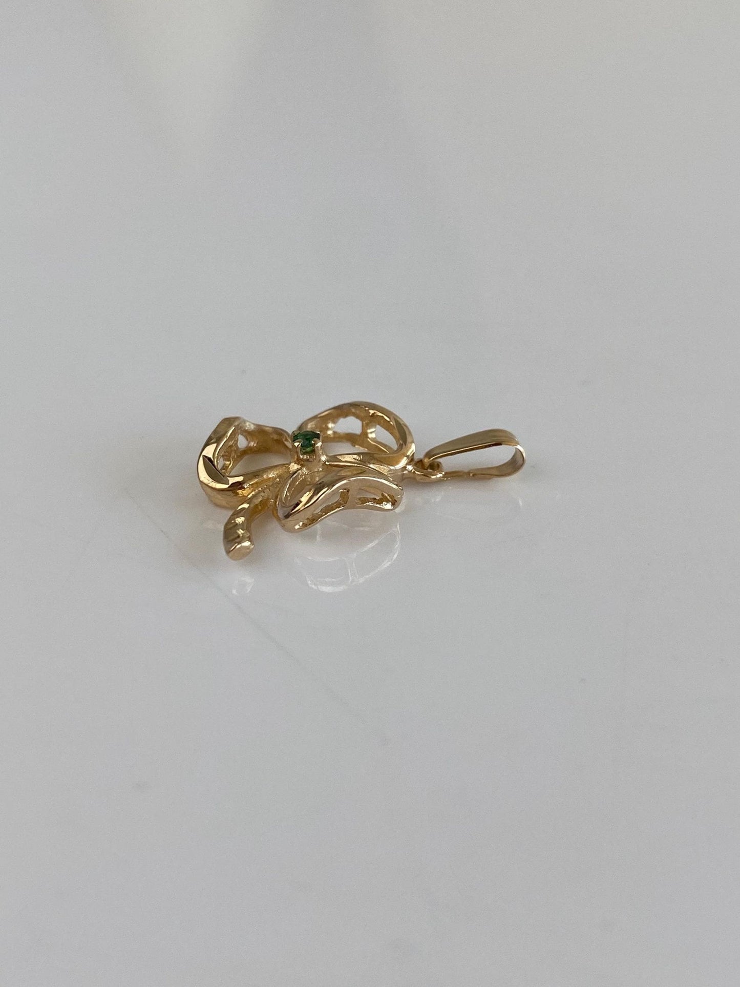 Vintage Solid 14k Yellow Gold Emerald Clover Charm