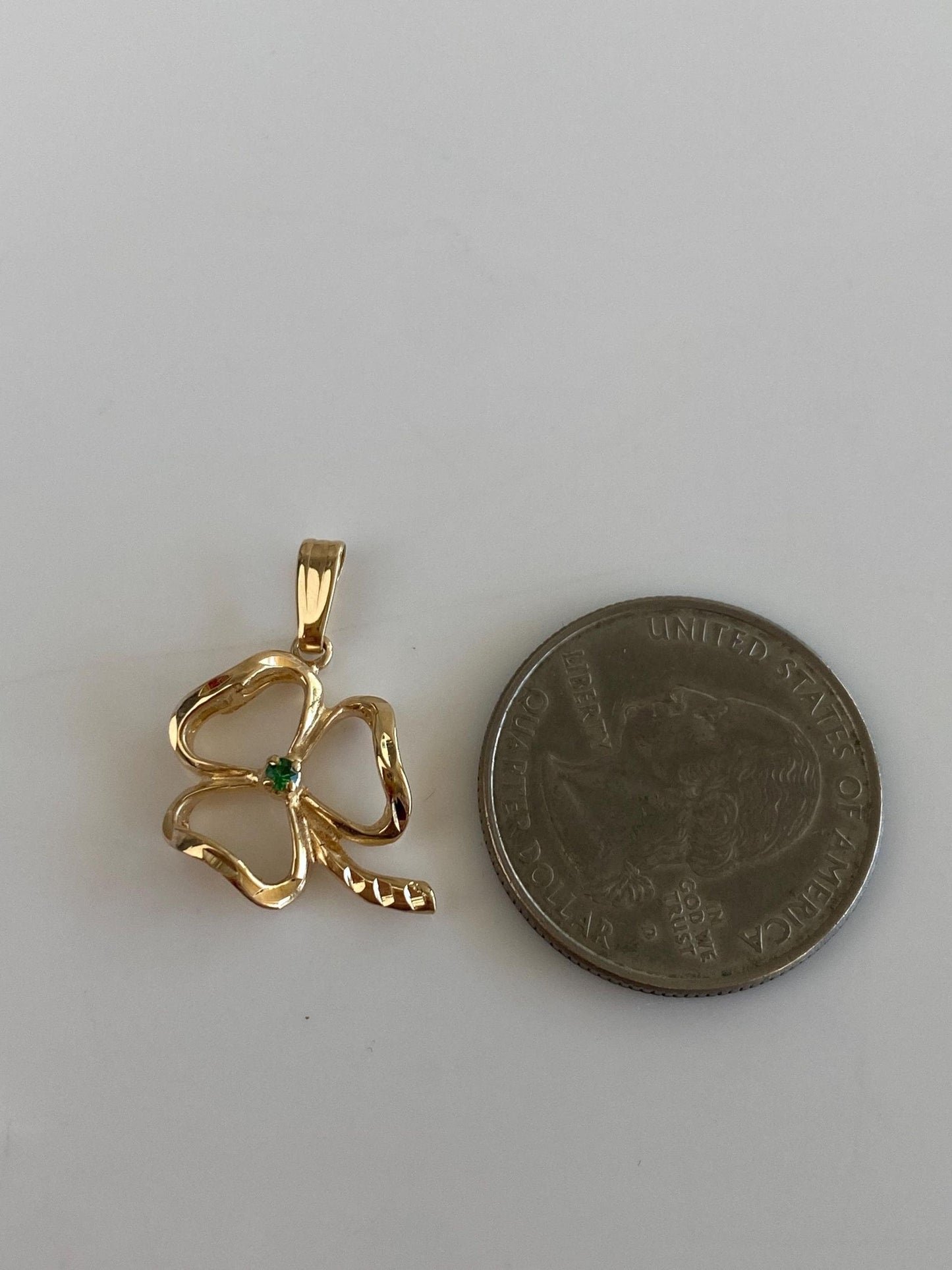 Vintage Solid 14k Yellow Gold Emerald Clover Charm