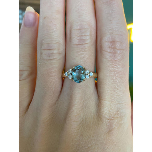 Solid 14k Yellow Gold Diamond Clear &  Light Blue Cubic Zirconia Ring - Size 7.25