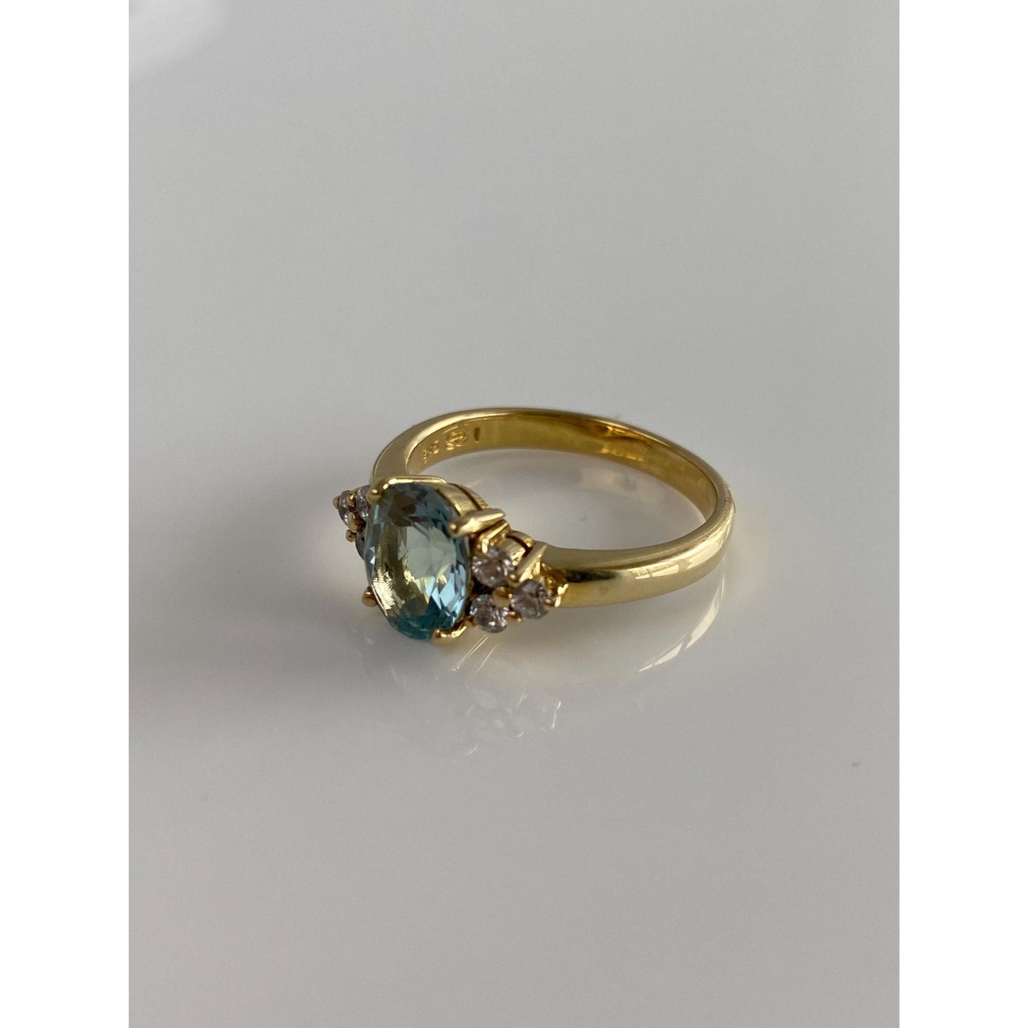 Solid 14k Yellow Gold Diamond Clear &  Light Blue Cubic Zirconia Ring - Size 7.25