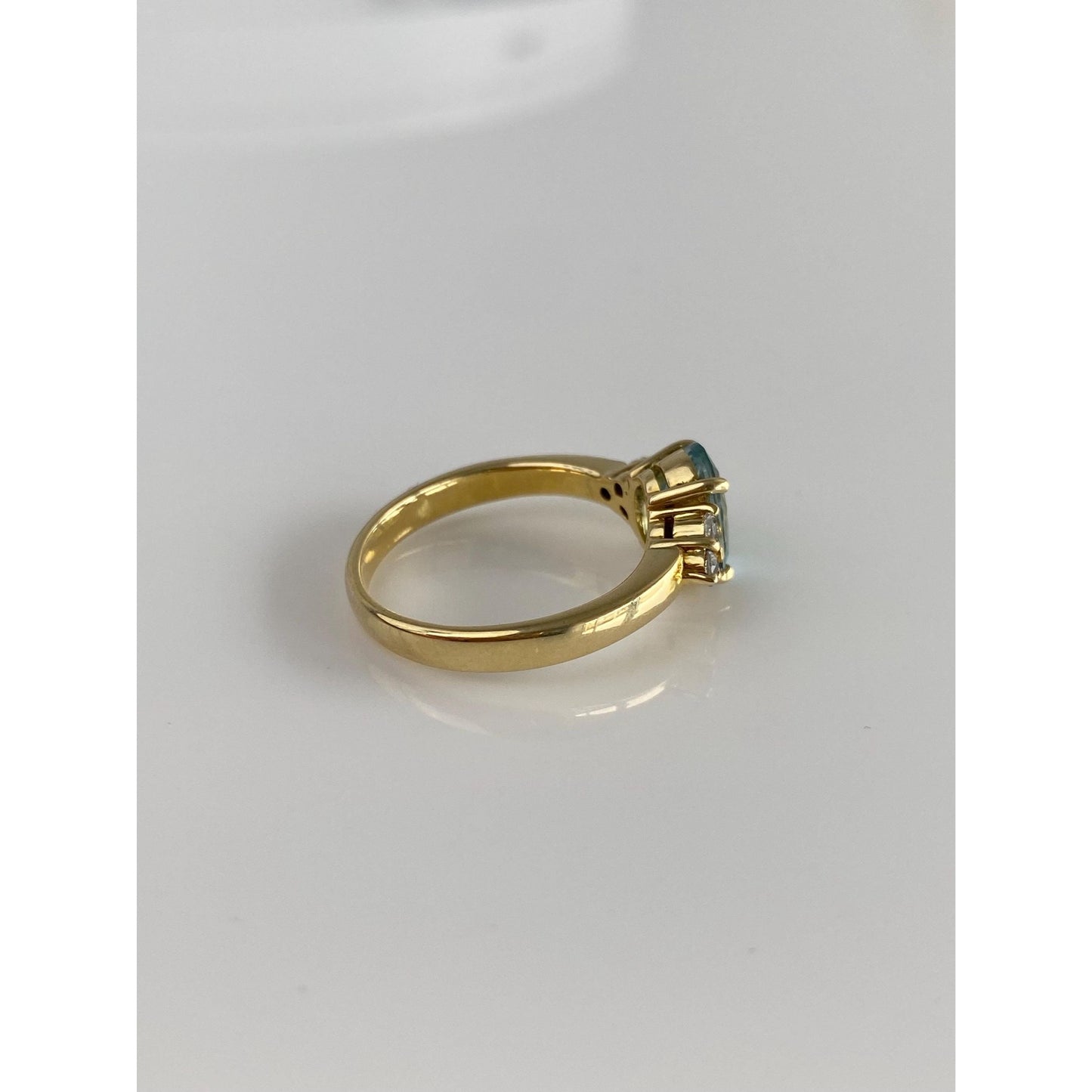 Solid 14k Yellow Gold Diamond Clear &  Light Blue Cubic Zirconia Ring - Size 7.25