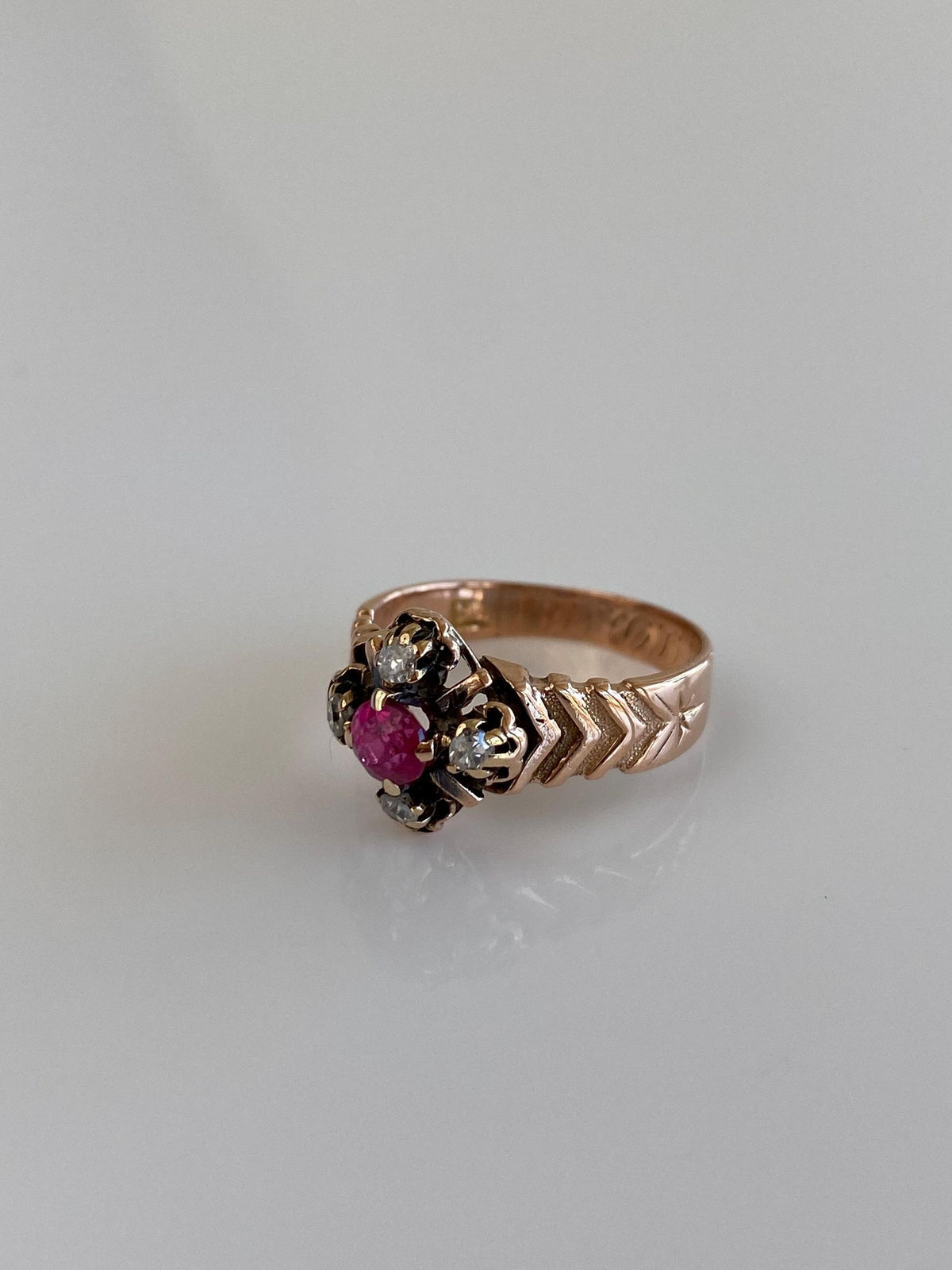 Vintage Solid 10k Rose Gold Diamonds Pink Sapphire Designed Ring - Size 5