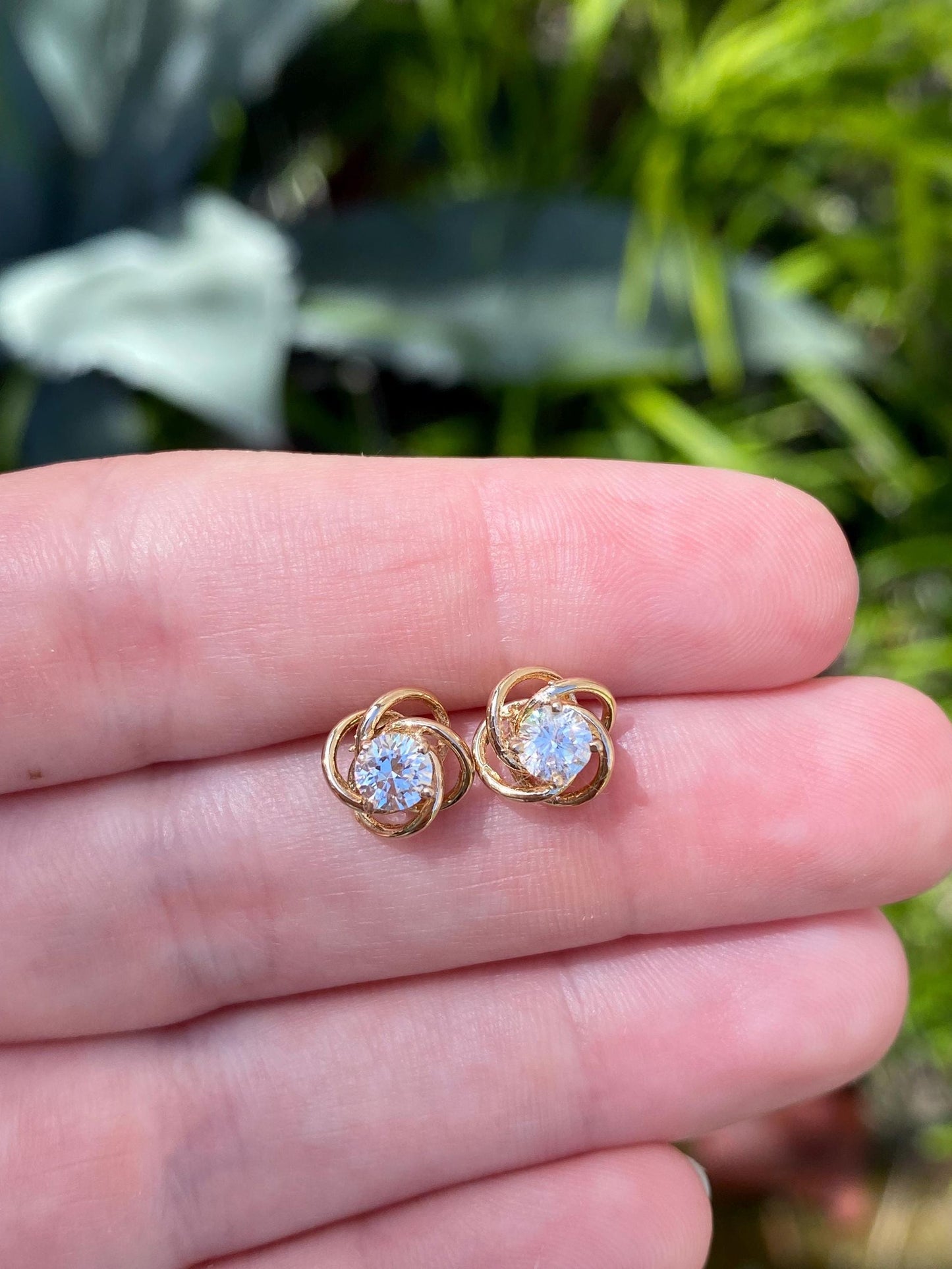 Vintage Solid 14k Yellow Gold Cubic Zirconia Knot Stud Earrings