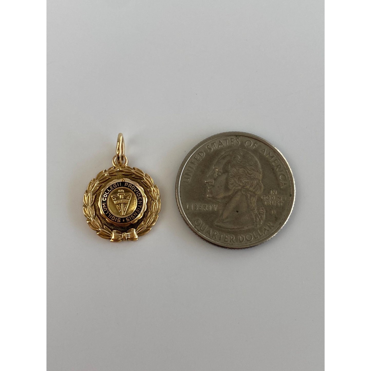 Vintage Solid 14k Yellow Gold Sigillum College Charm
