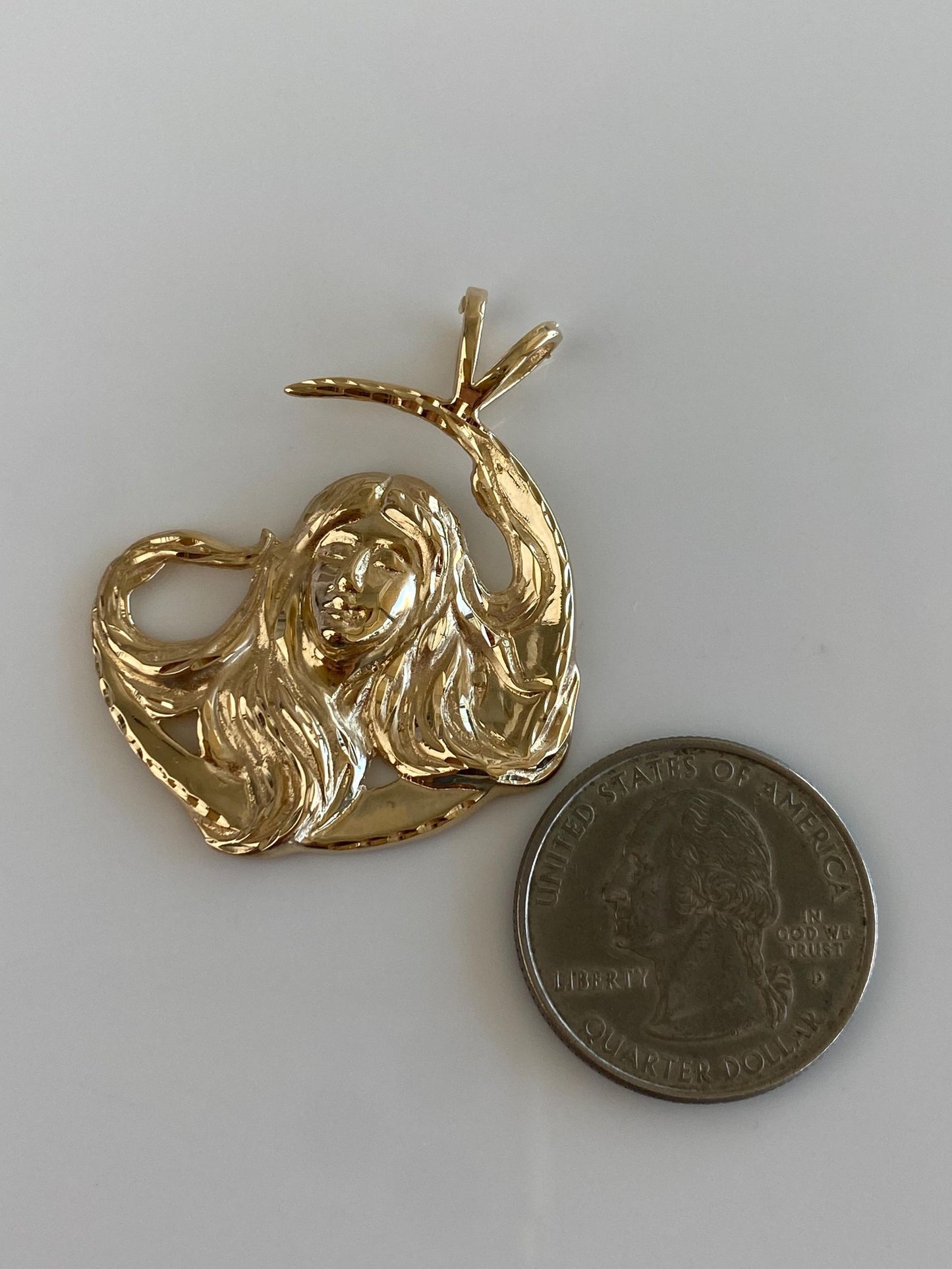 Vintage Solid 14k Yellow Gold Diamond Cut Woman Crescent Moon Charm