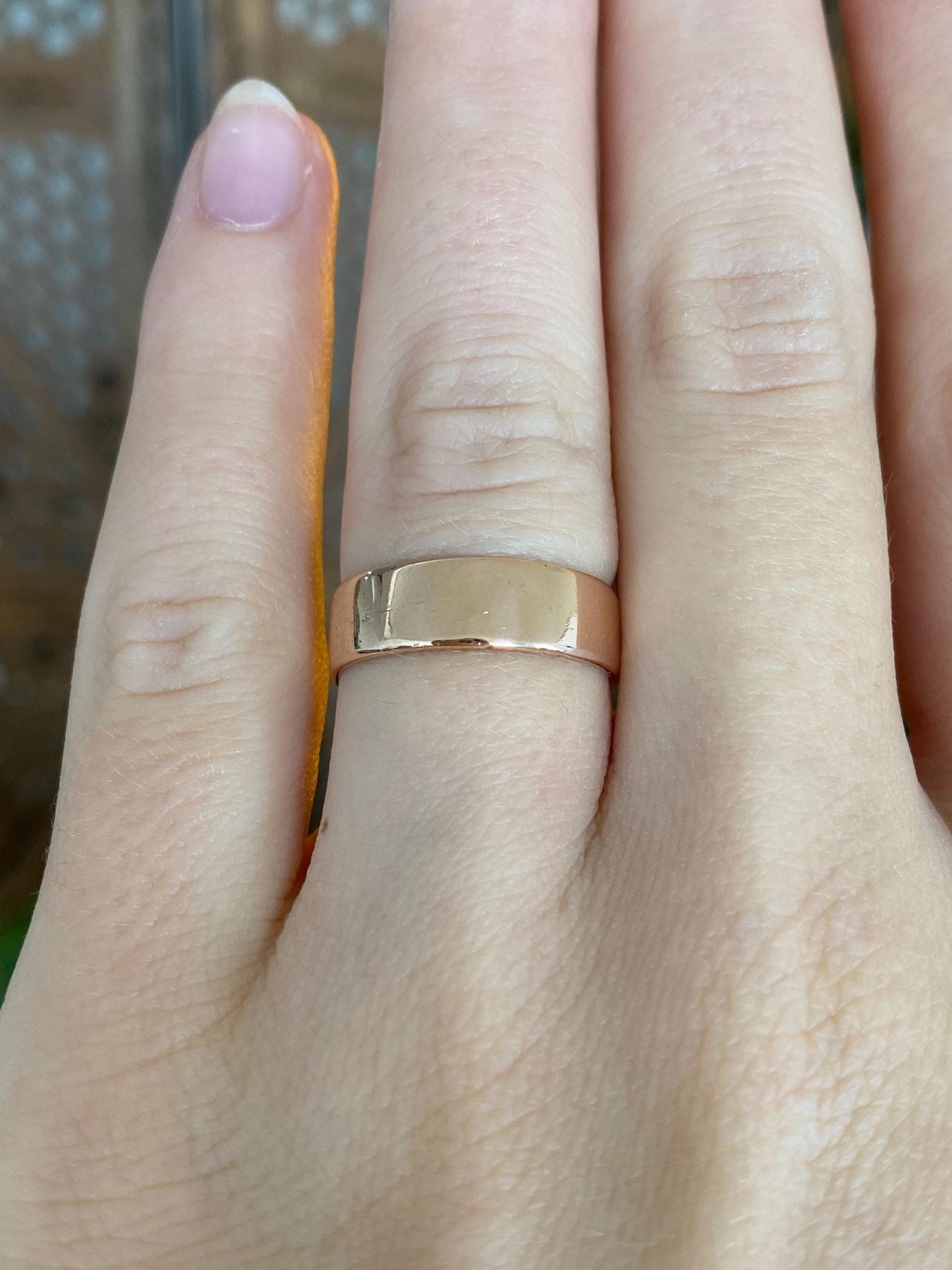 Vintage Solid 9k Rosey Gold Ring Band - Size 5.75