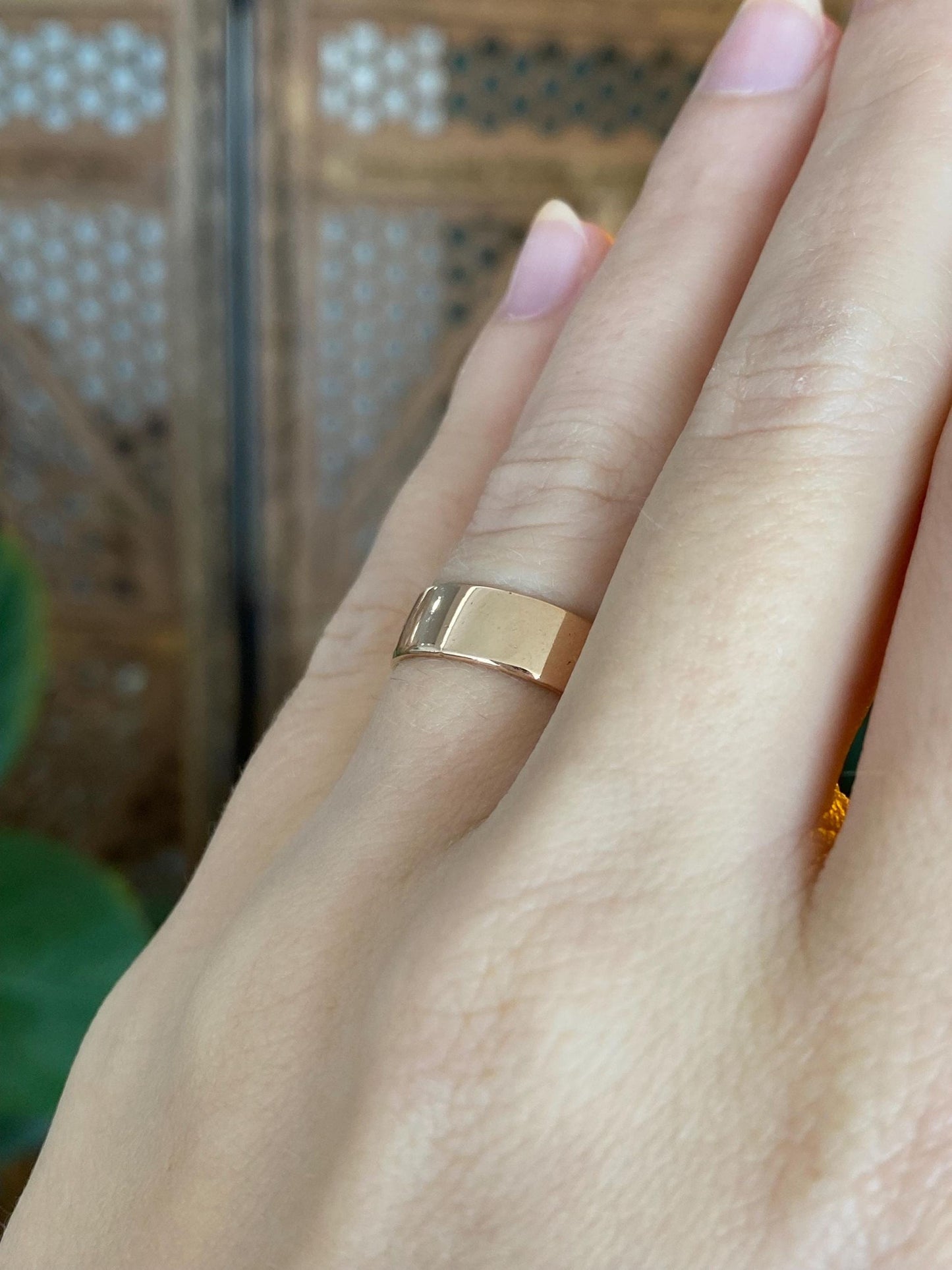 Vintage Solid 9k Rosey Gold Ring Band - Size 5.75