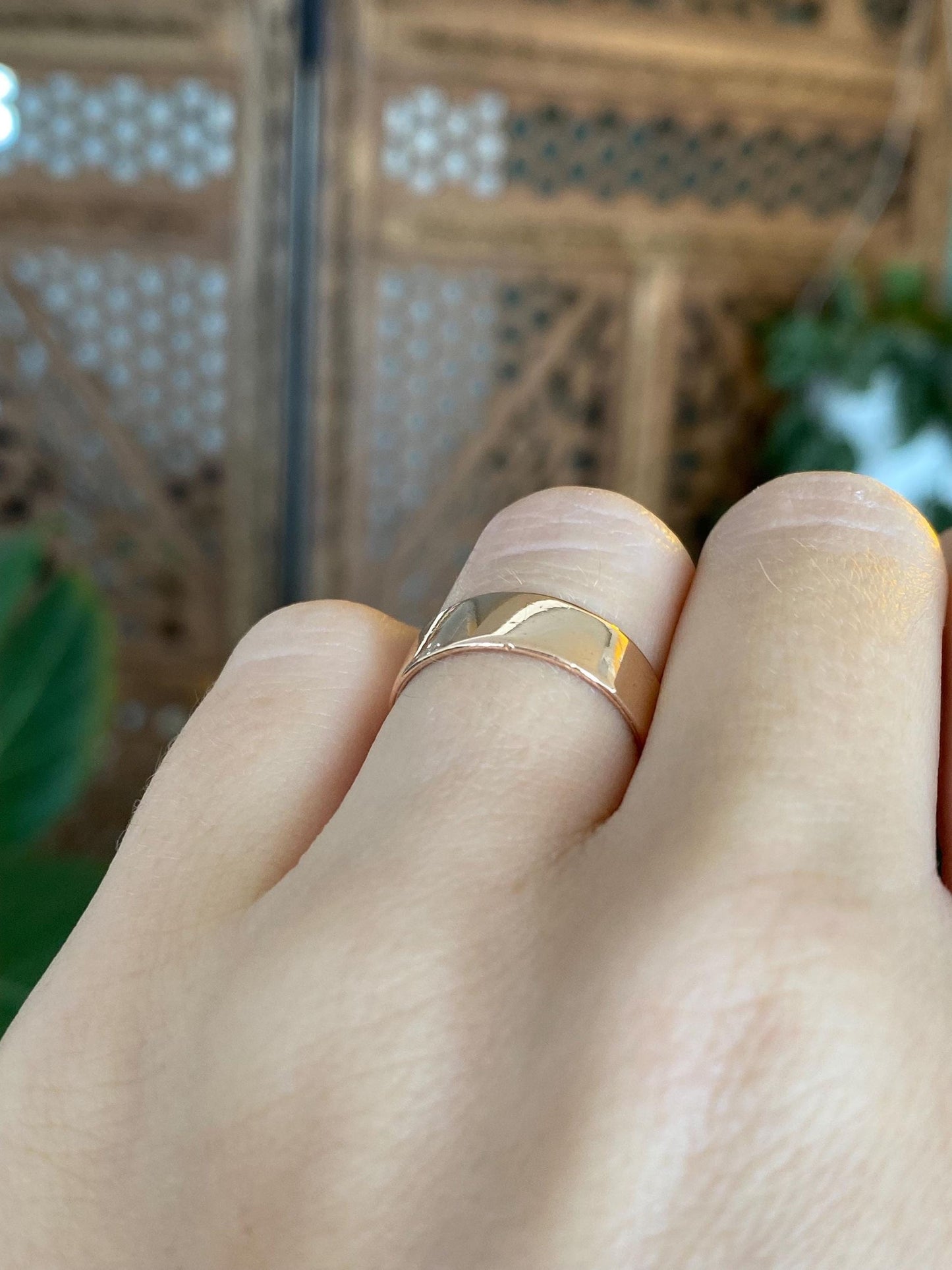 Vintage Solid 9k Rosey Gold Ring Band - Size 5.75