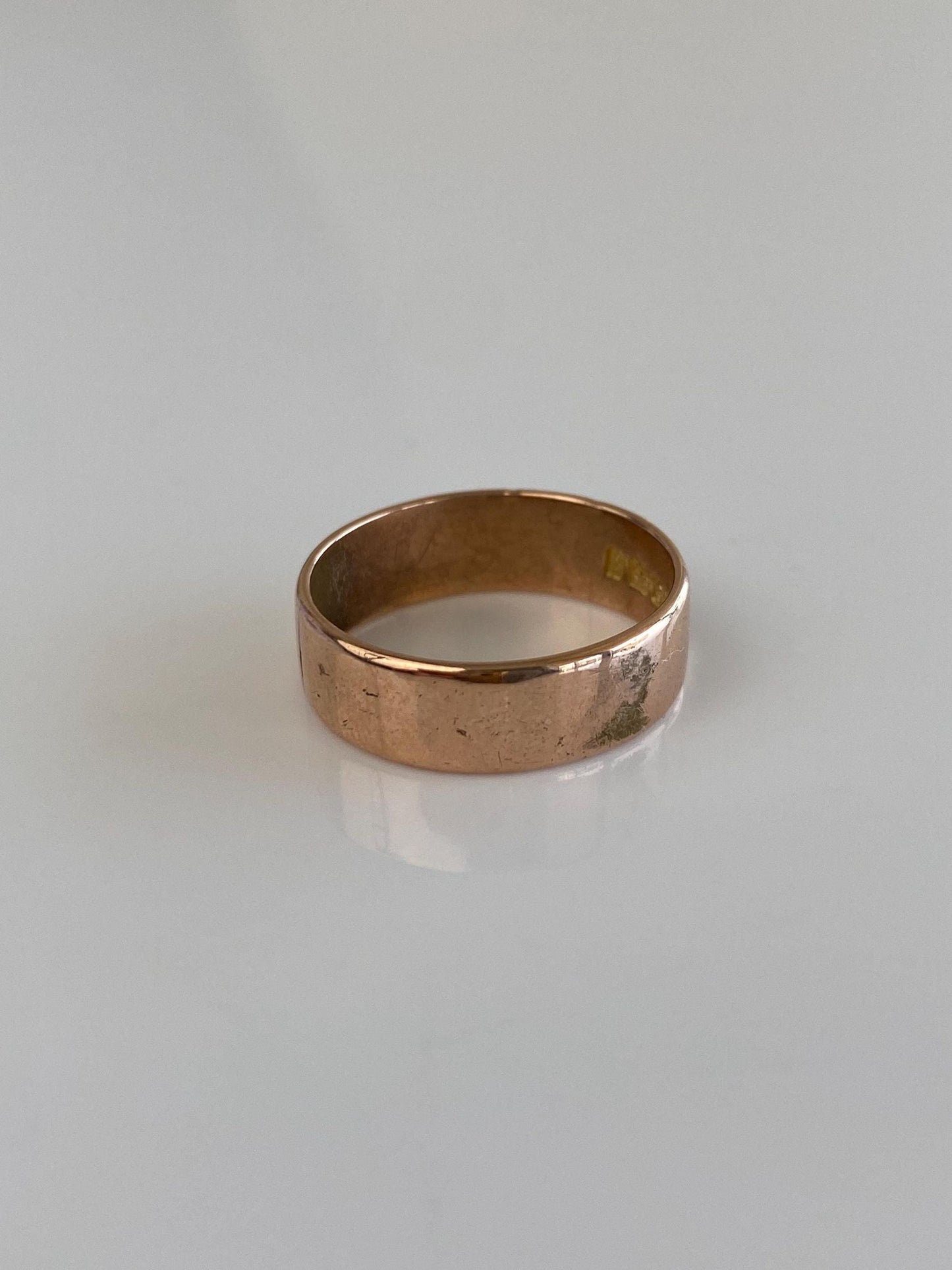 Vintage Solid 9k Rosey Gold Ring Band - Size 5.75