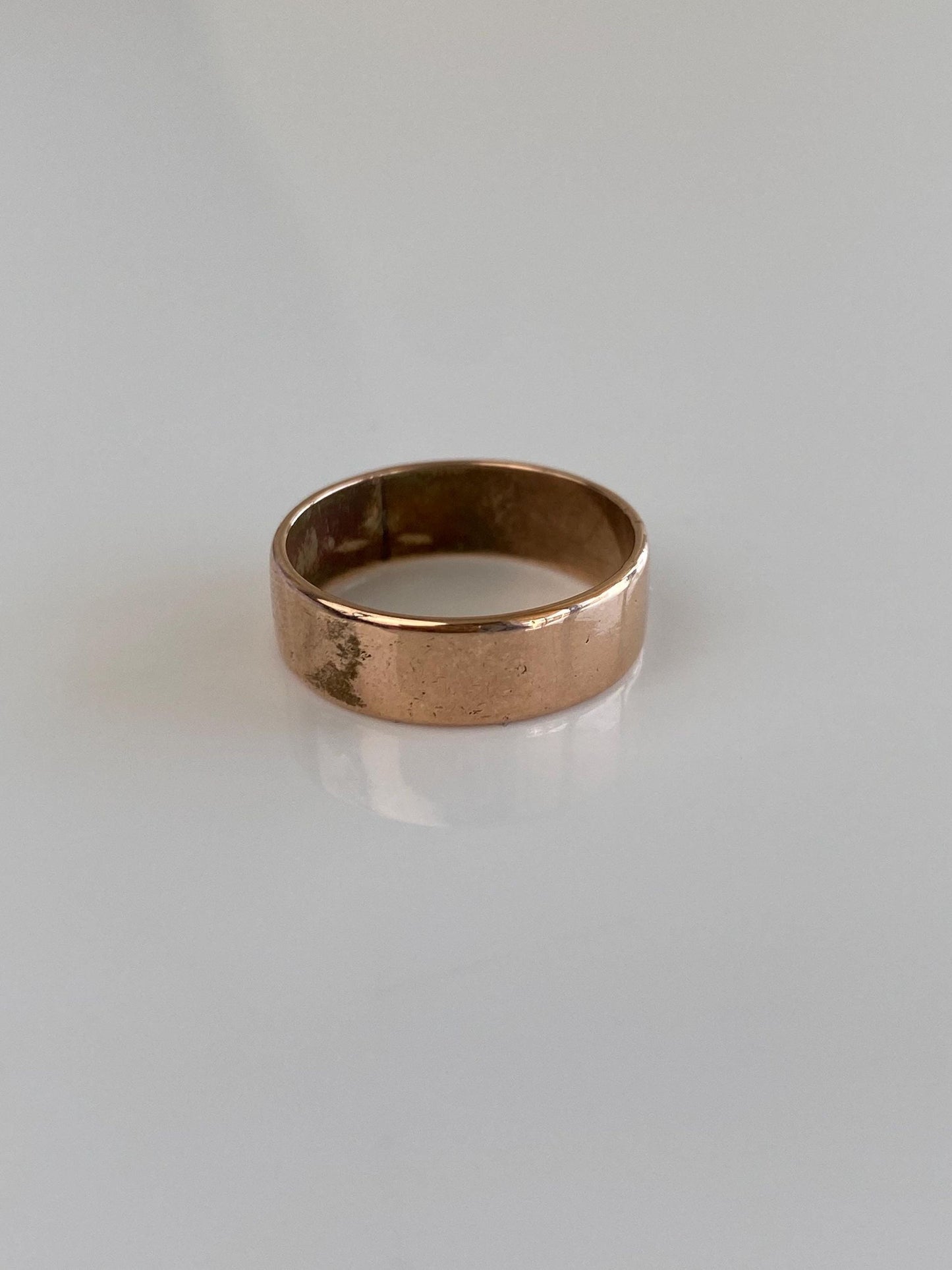 Vintage Solid 9k Rosey Gold Ring Band - Size 5.75