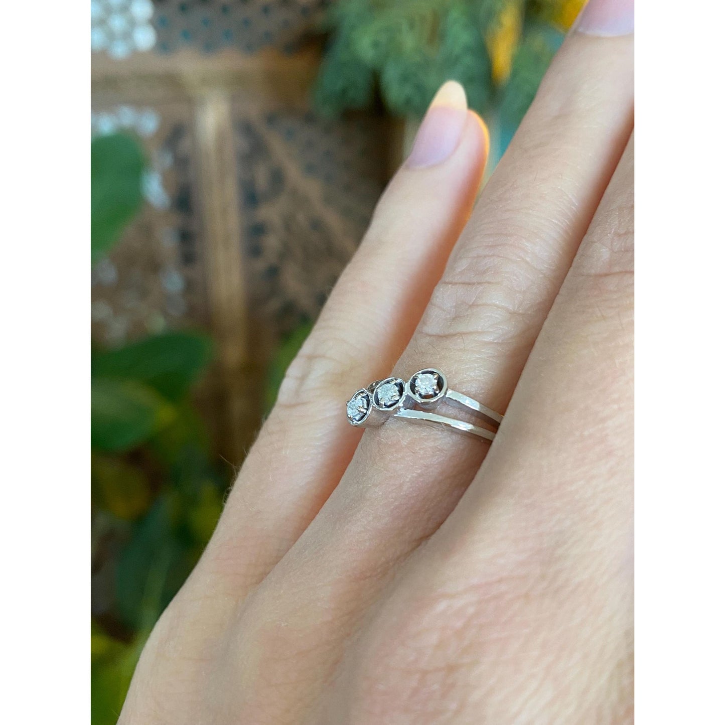 Vintage Solid 18k White Gold Diamond Ring Band - Size 5.25