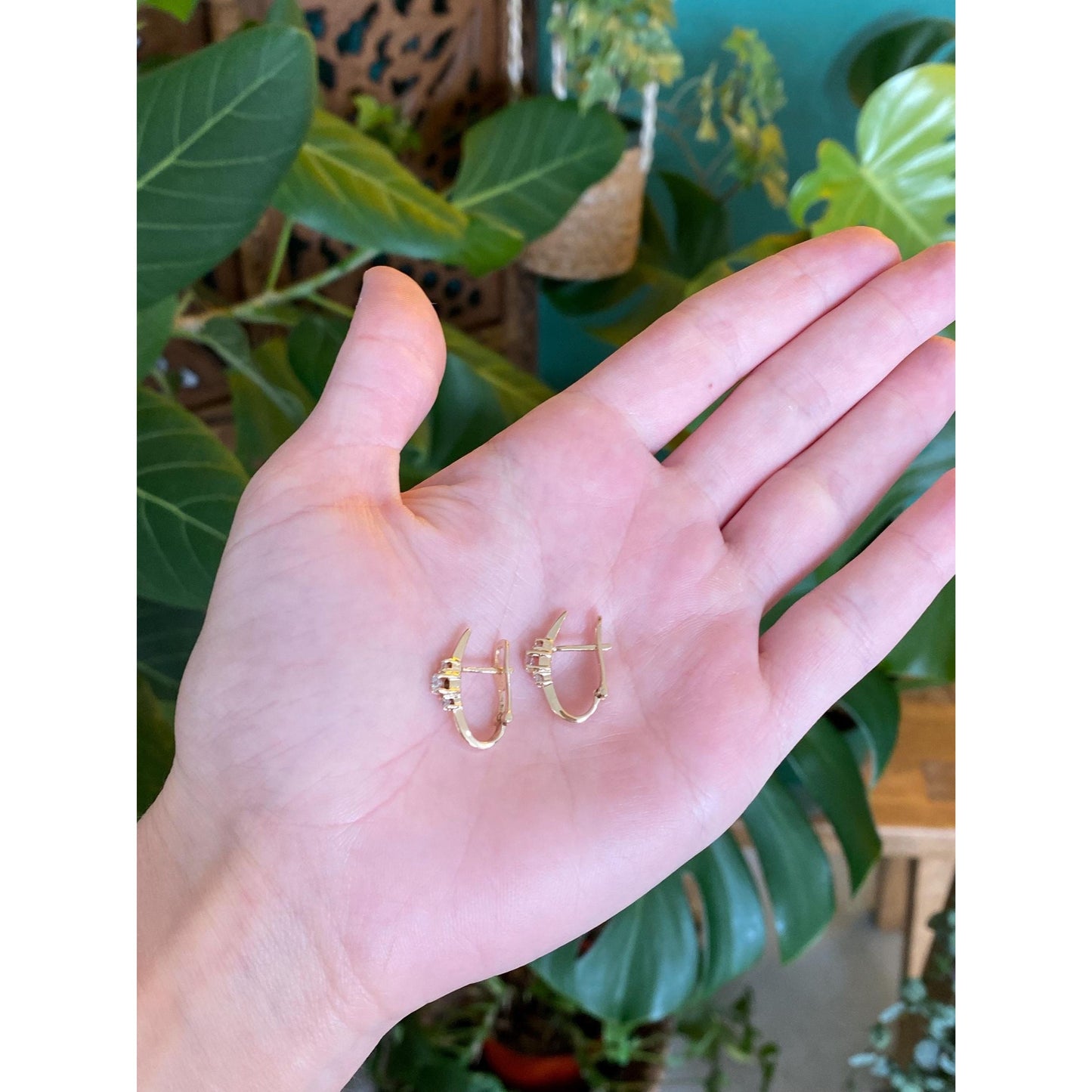 Vintage Solid 14k Yellow Gold Diamond Drop Earrings