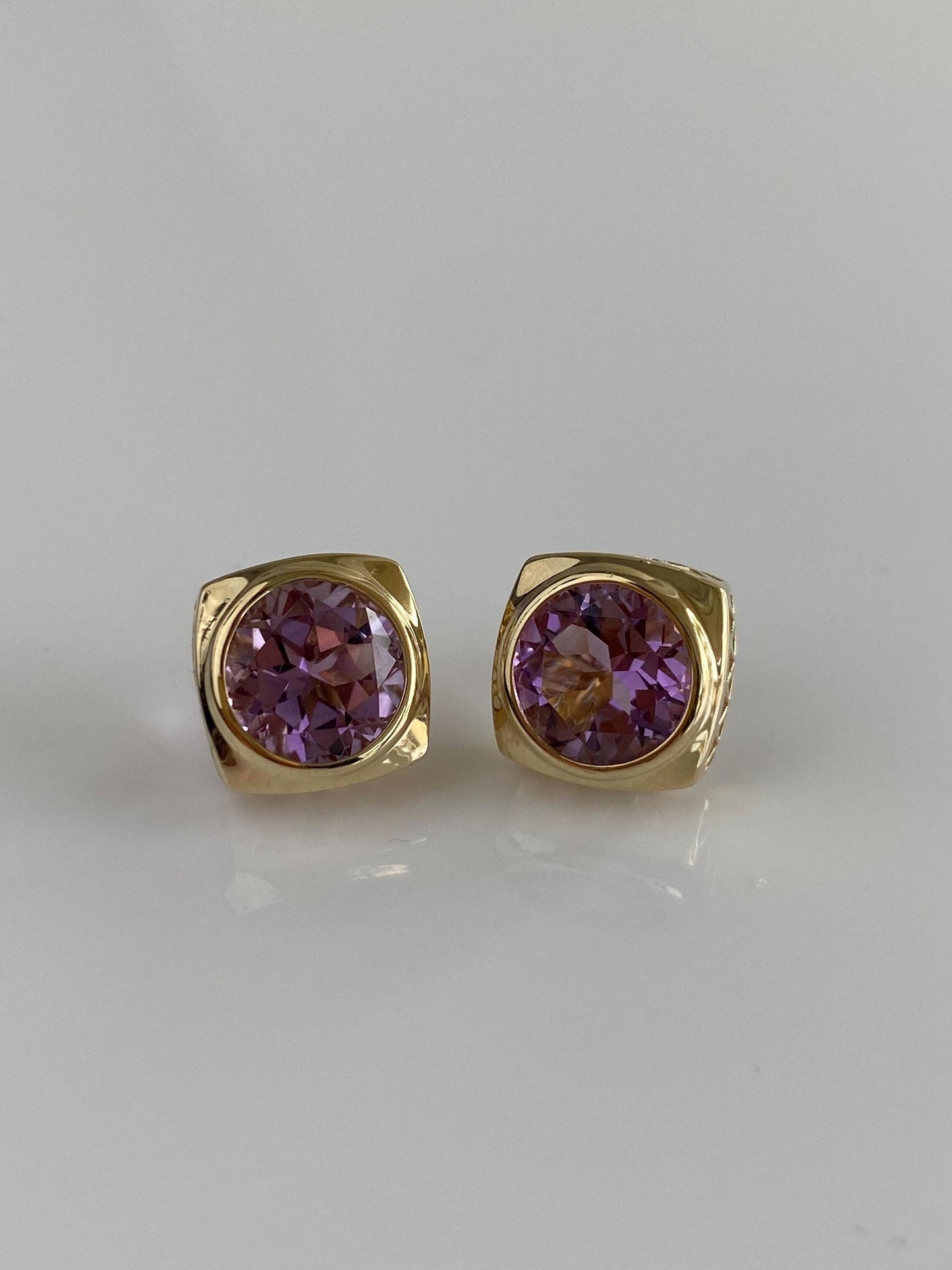 Vintage Solid 10k Yellow Gold Amethyst Stud Earrings