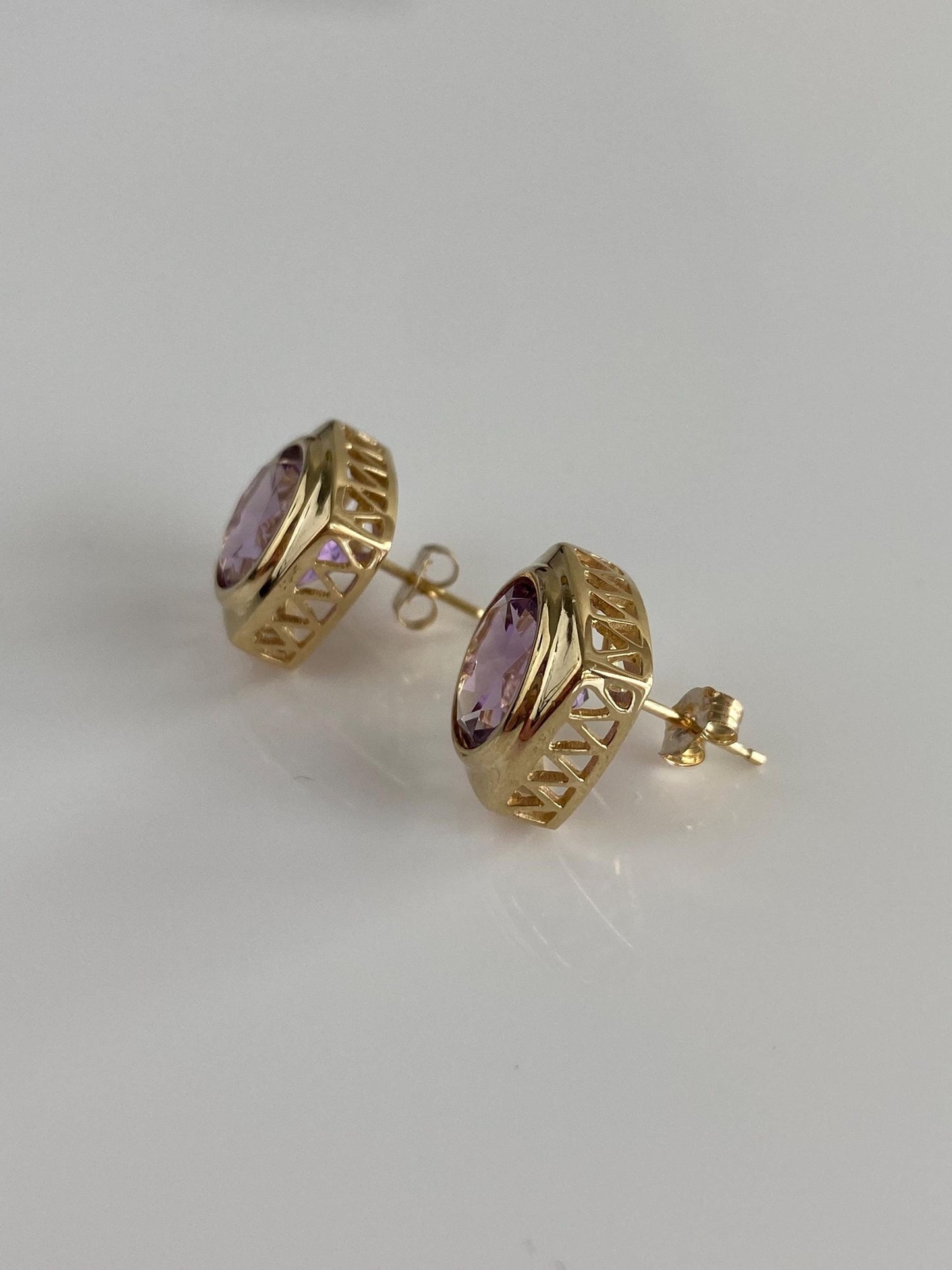 Vintage Solid 10k Yellow Gold Amethyst Stud Earrings
