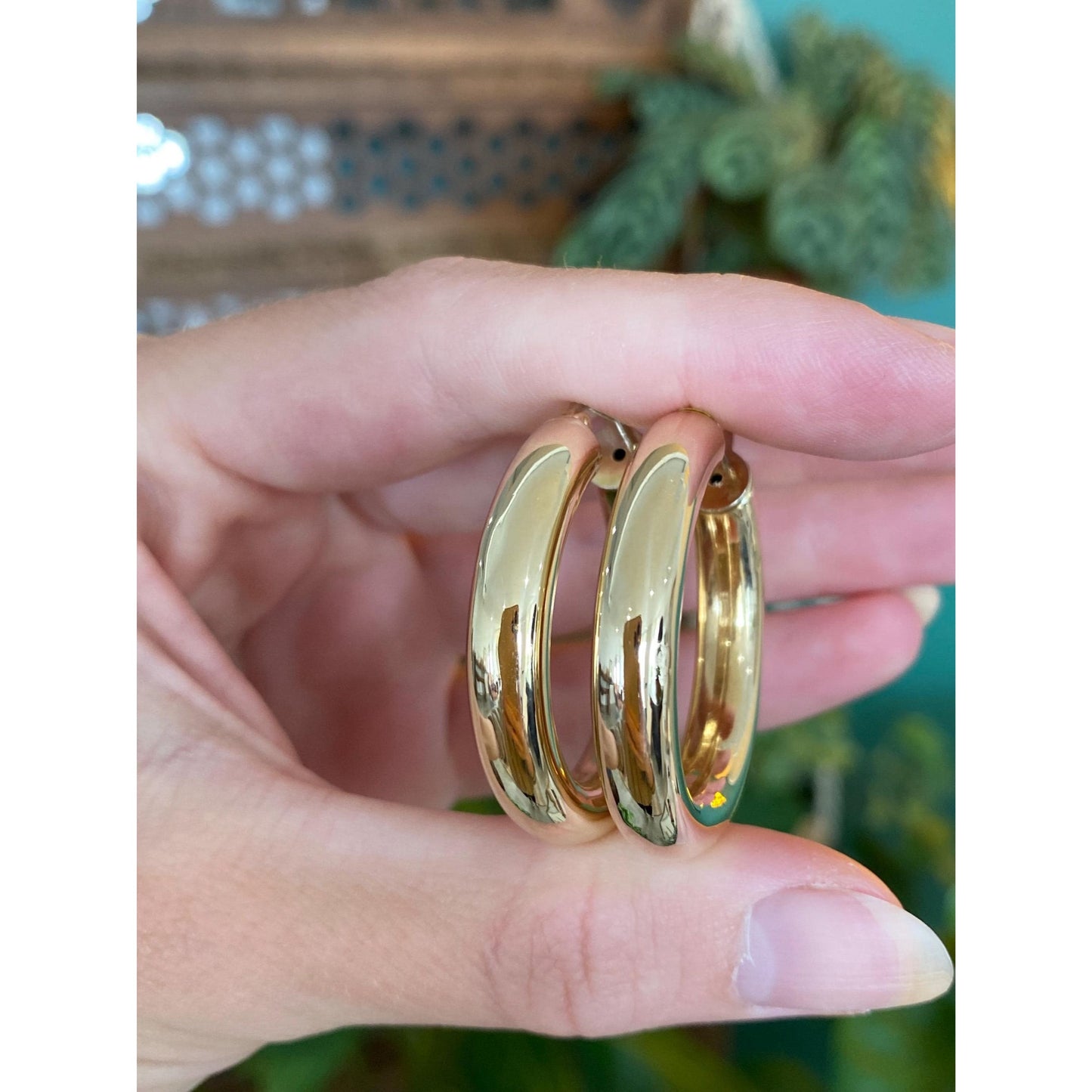Vintage 14k Yellow Gold Chunky Hoop Earrings