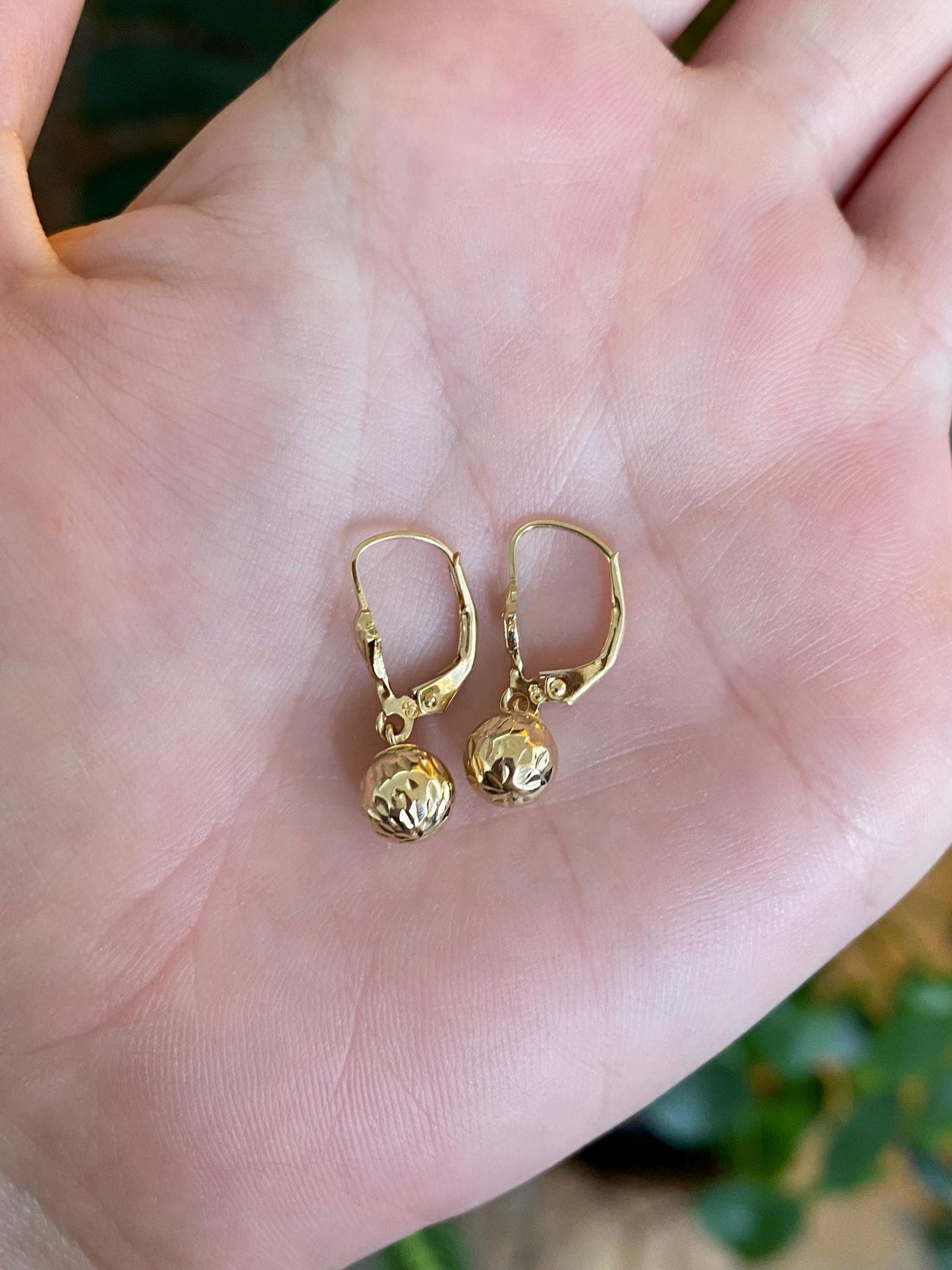Vintage 14k Yellow Gold Diamond Cut Ball Dangle Earrings