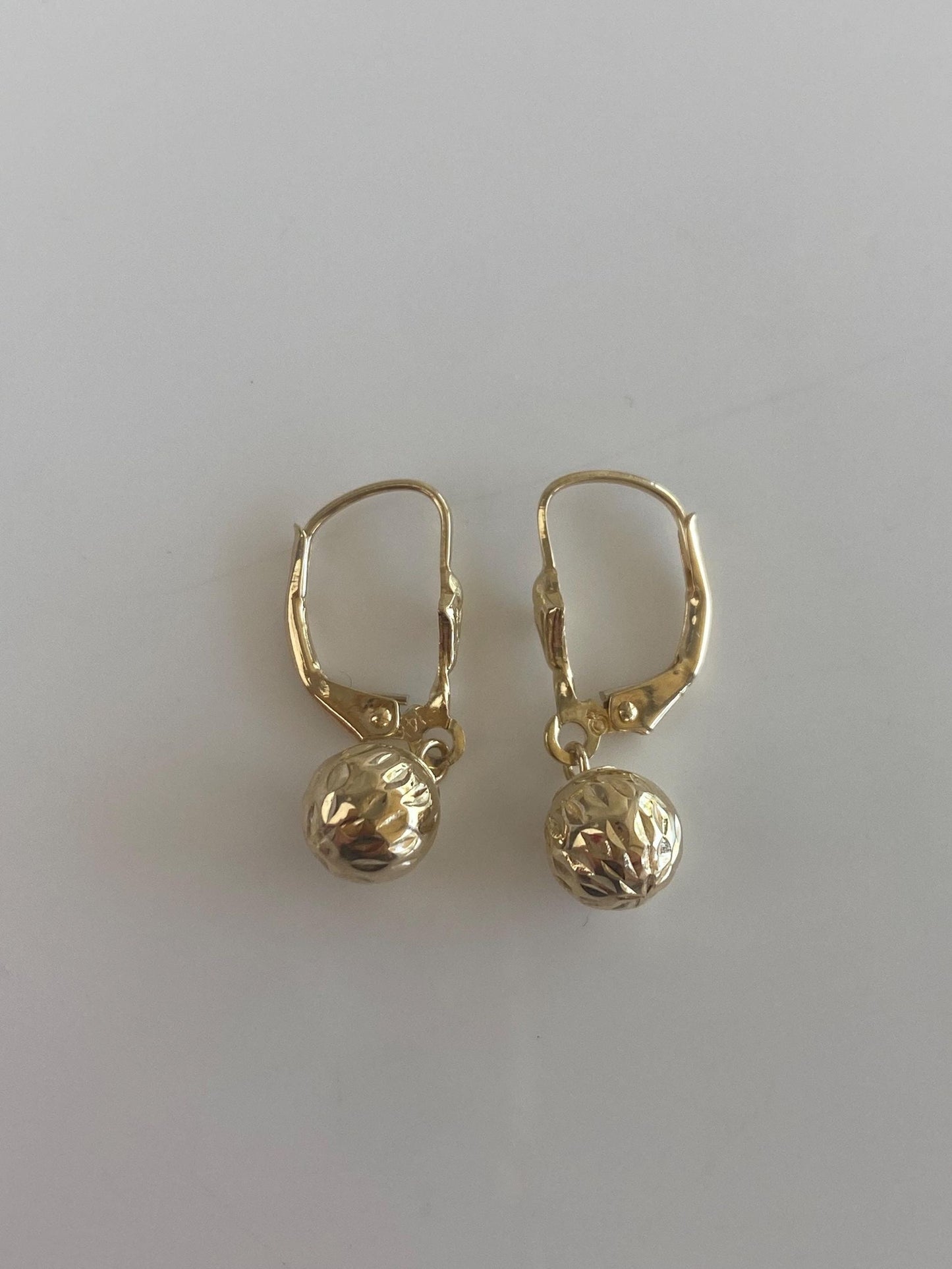 Vintage 14k Yellow Gold Diamond Cut Ball Dangle Earrings