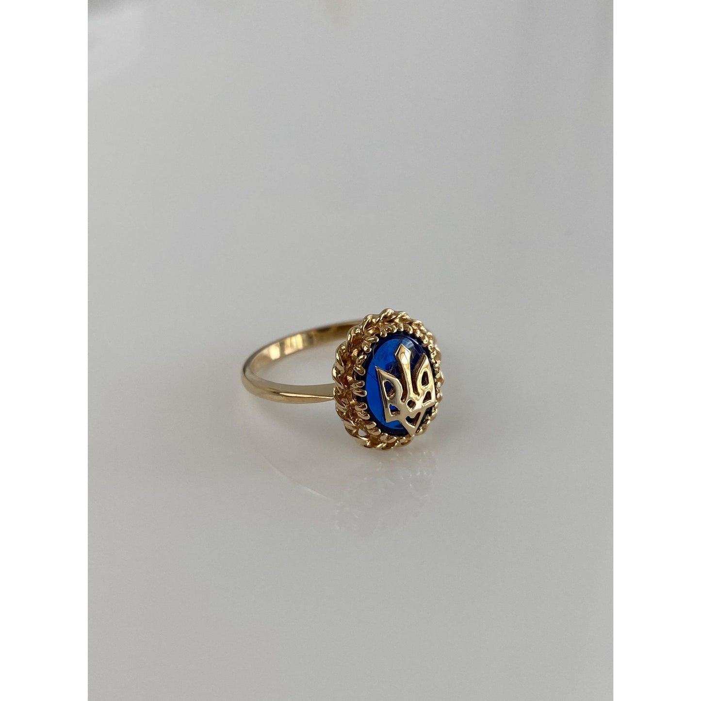 Solid 14k Yellow Gold Blue Spinel Ring - Size 6.5