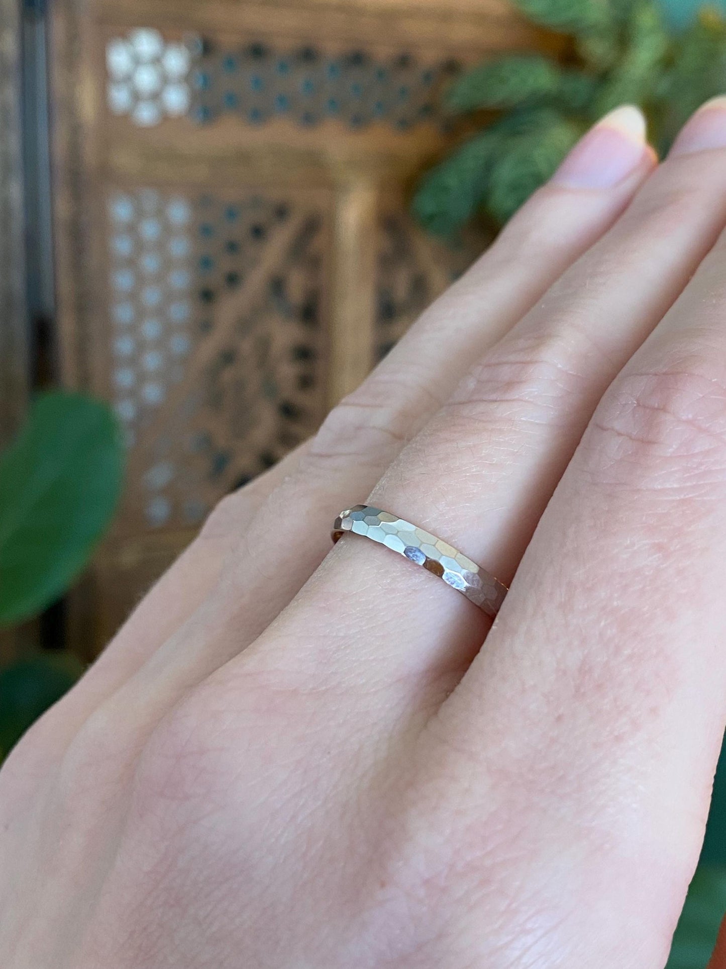 Vintage 14k White Gold Faceted Disco Ring Band - Size 7