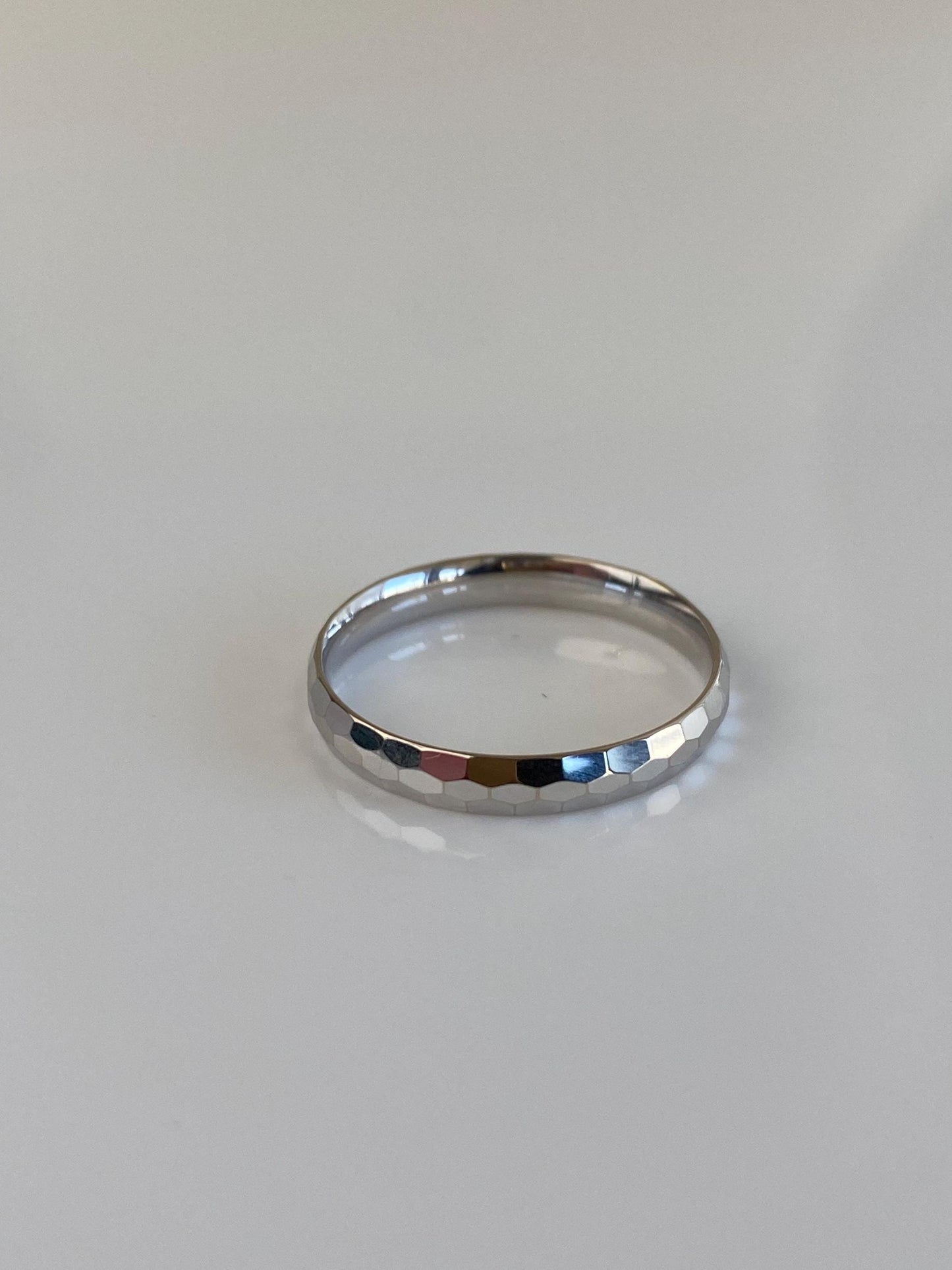 Vintage 14k White Gold Faceted Disco Ring Band - Size 7