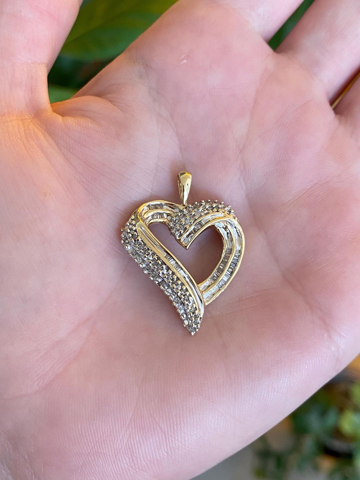 Vintage Solid 10k Yellow Gold Baguette & Round Diamond Heart Charm