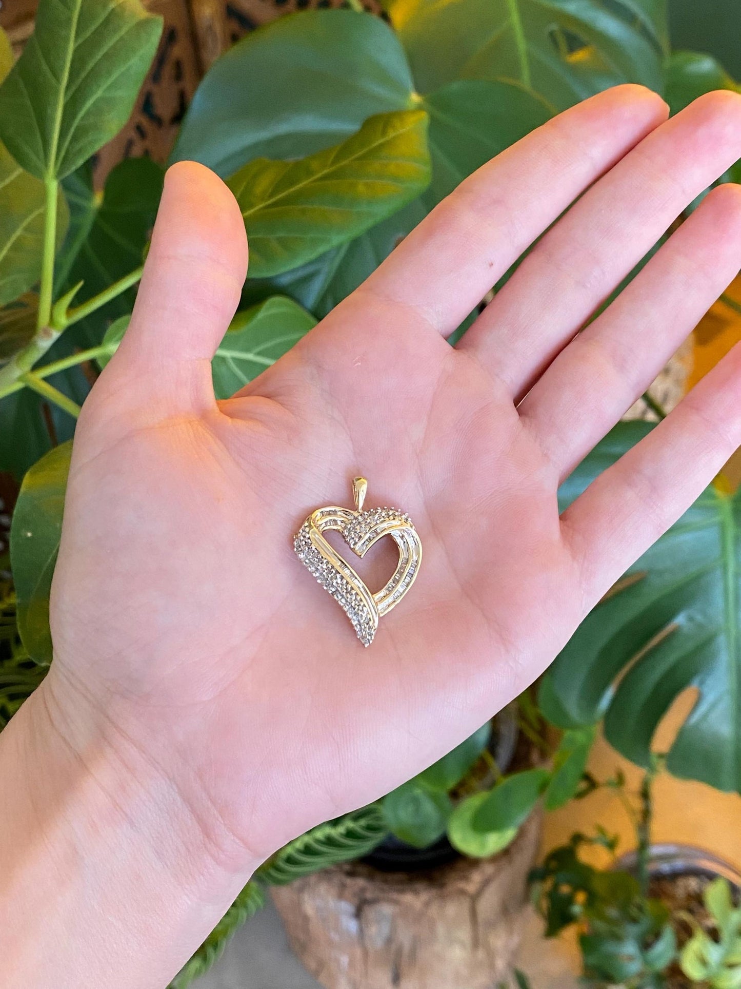 Vintage Solid 10k Yellow Gold Baguette & Round Diamond Heart Charm
