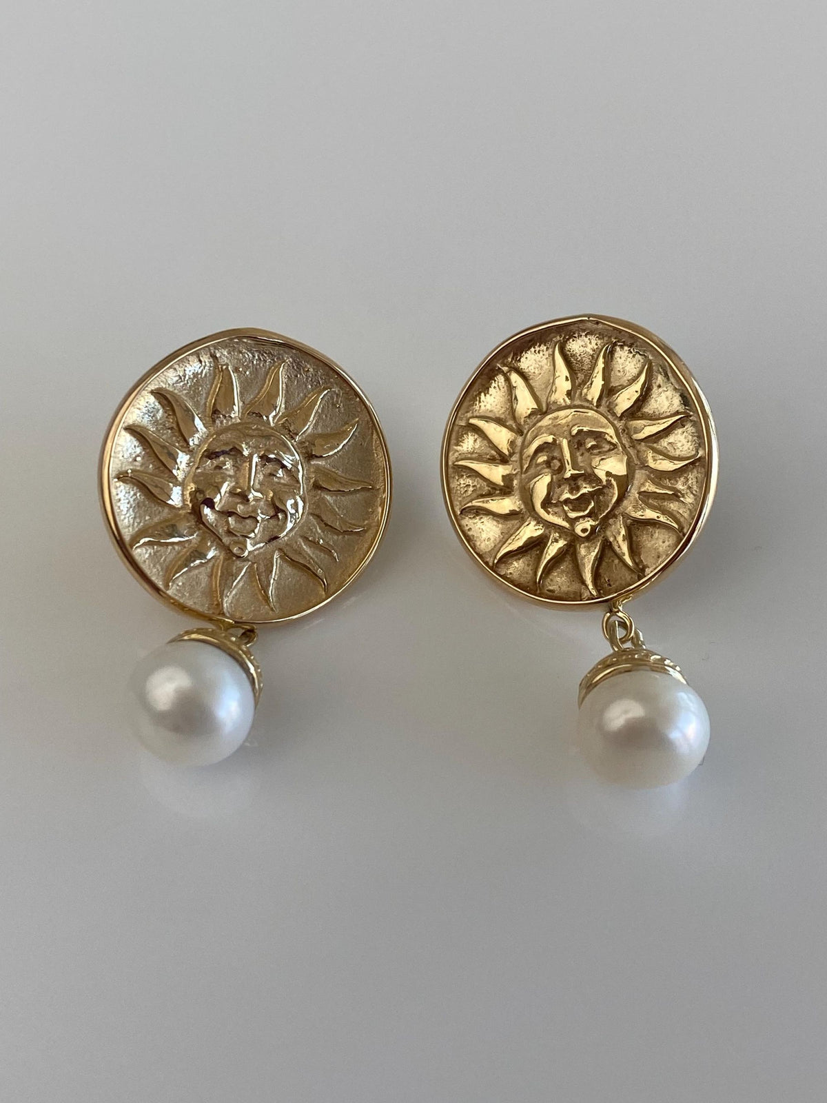 Vintage Solid 14k Yellow Gold Pearl Dangle Sun Face Drop Earrings