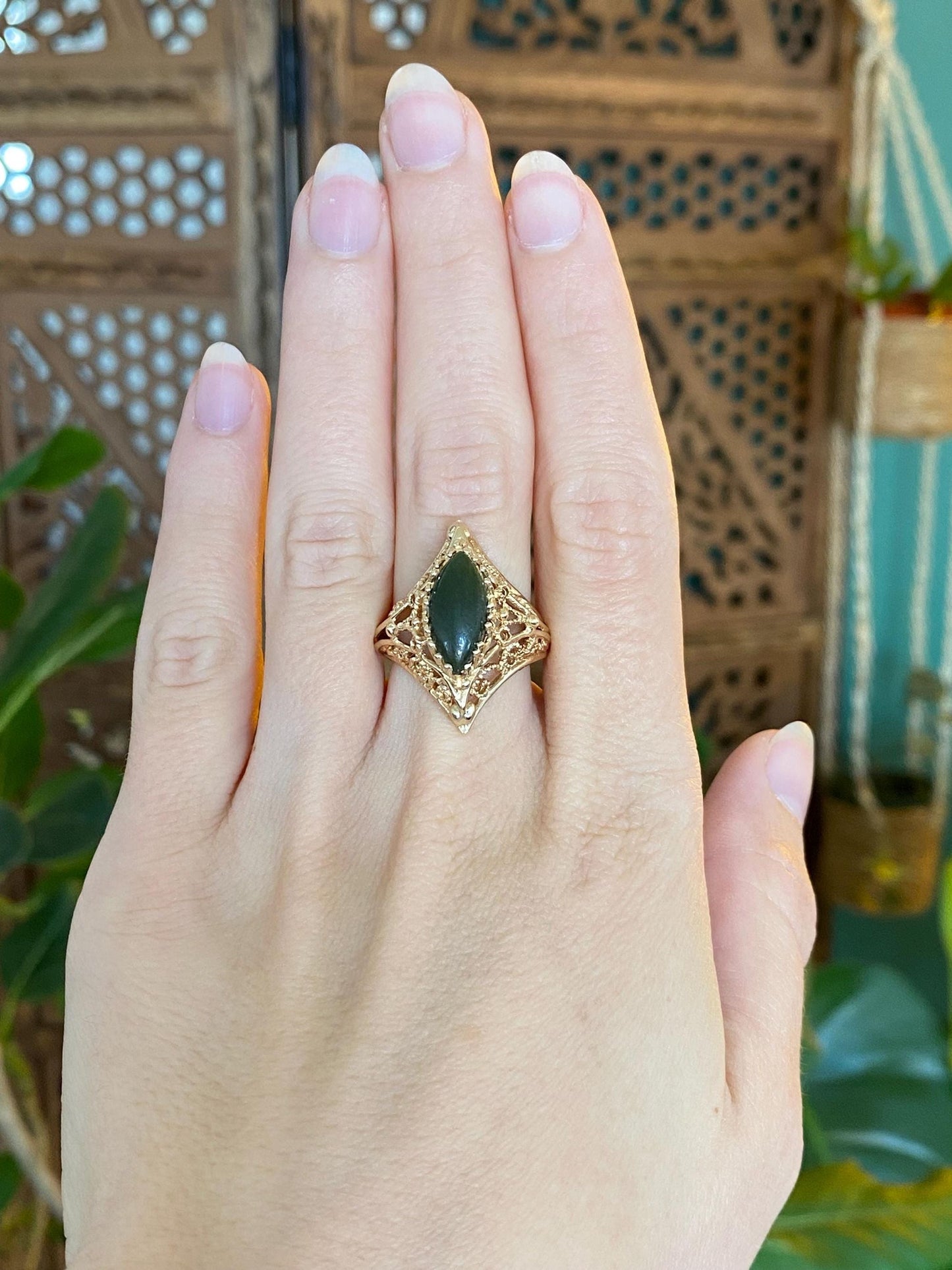 Solid 12k Yellow Gold Nephrite Filigree Ring - Size 7