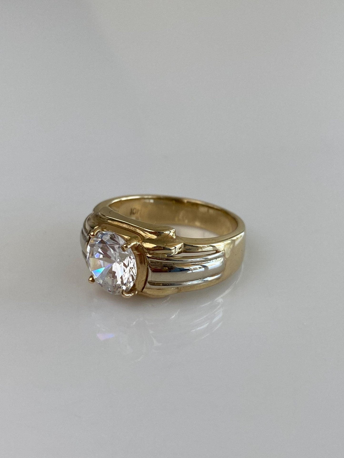 Vintage Solid 14k White & Yellow Gold Clear Cubic Zirconia Ring Band - Size 9.5