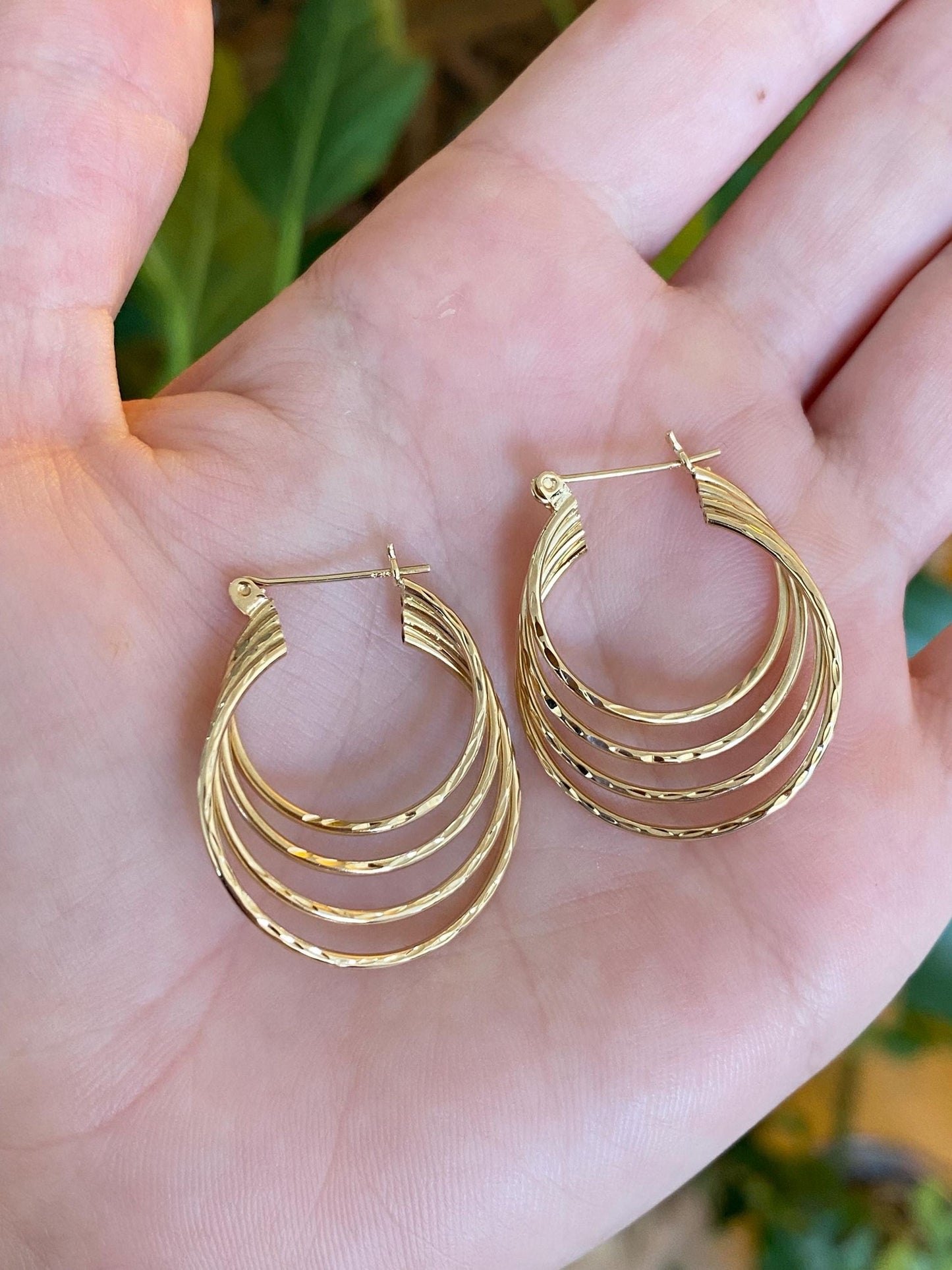 Vintage 14k Yellow Gold Diamond Cut Stacked Hoop Earrings