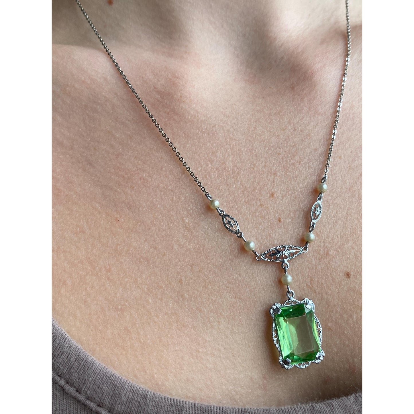 Solid 10k White Gold Green Cubic Zirconia Pearl Art Deco Necklace - 19.25 inches