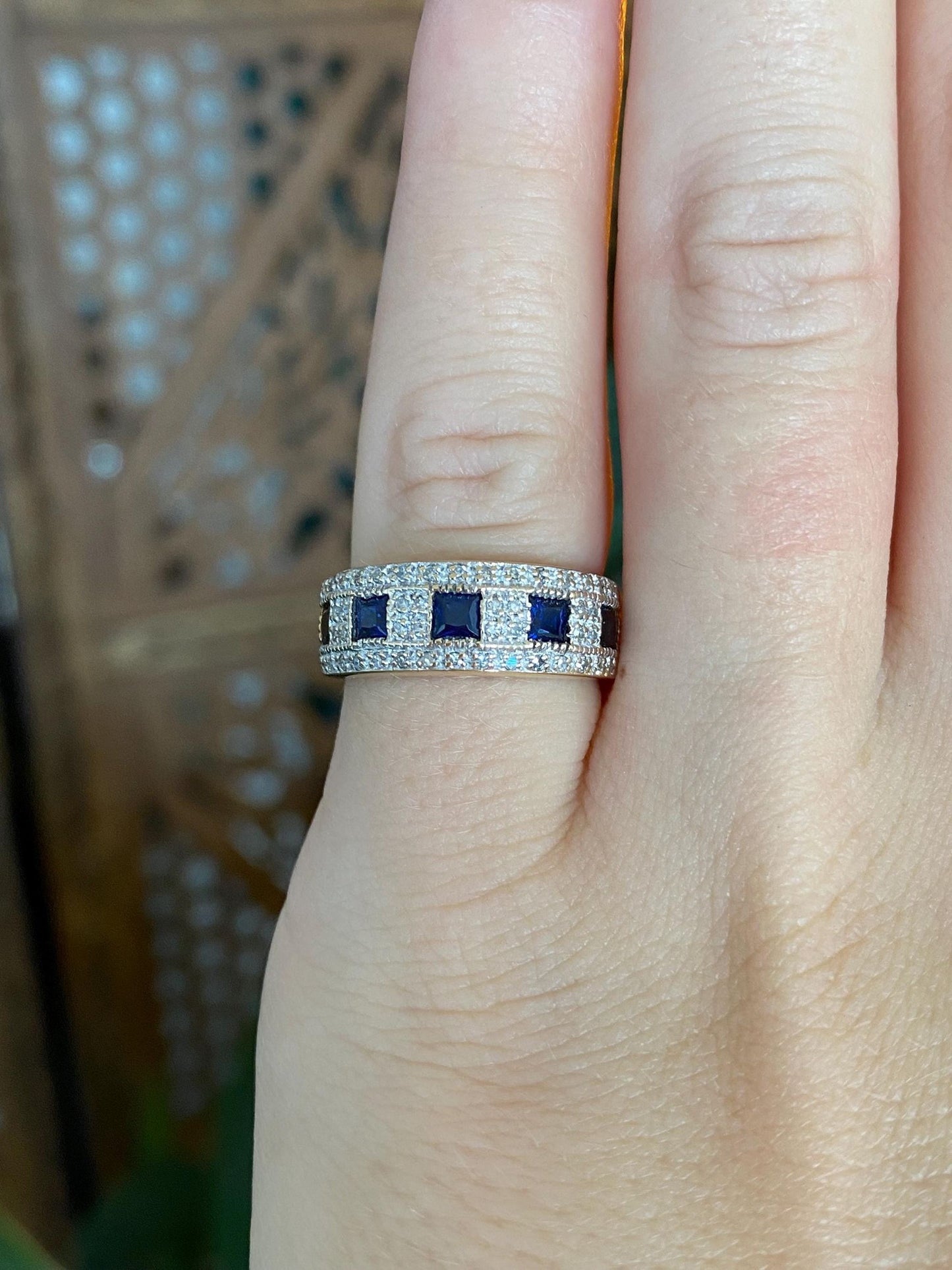 Vintage Solid 18k Yellow Gold Blue Sapphire Diamonds Ring - Size 4.25