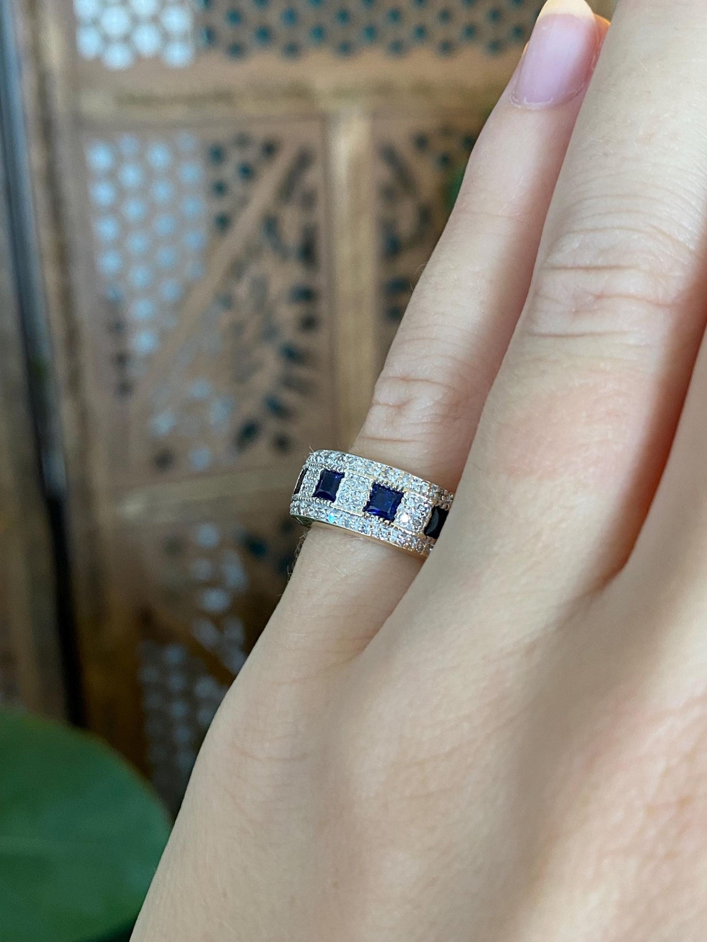 Vintage Solid 18k Yellow Gold Blue Sapphire Diamonds Ring - Size 4.25
