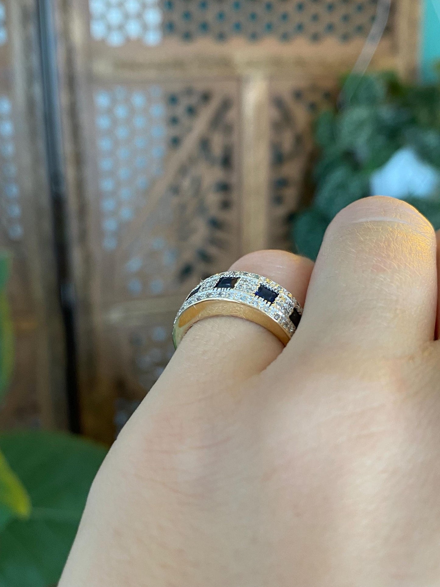 Vintage Solid 18k Yellow Gold Blue Sapphire Diamonds Ring - Size 4.25