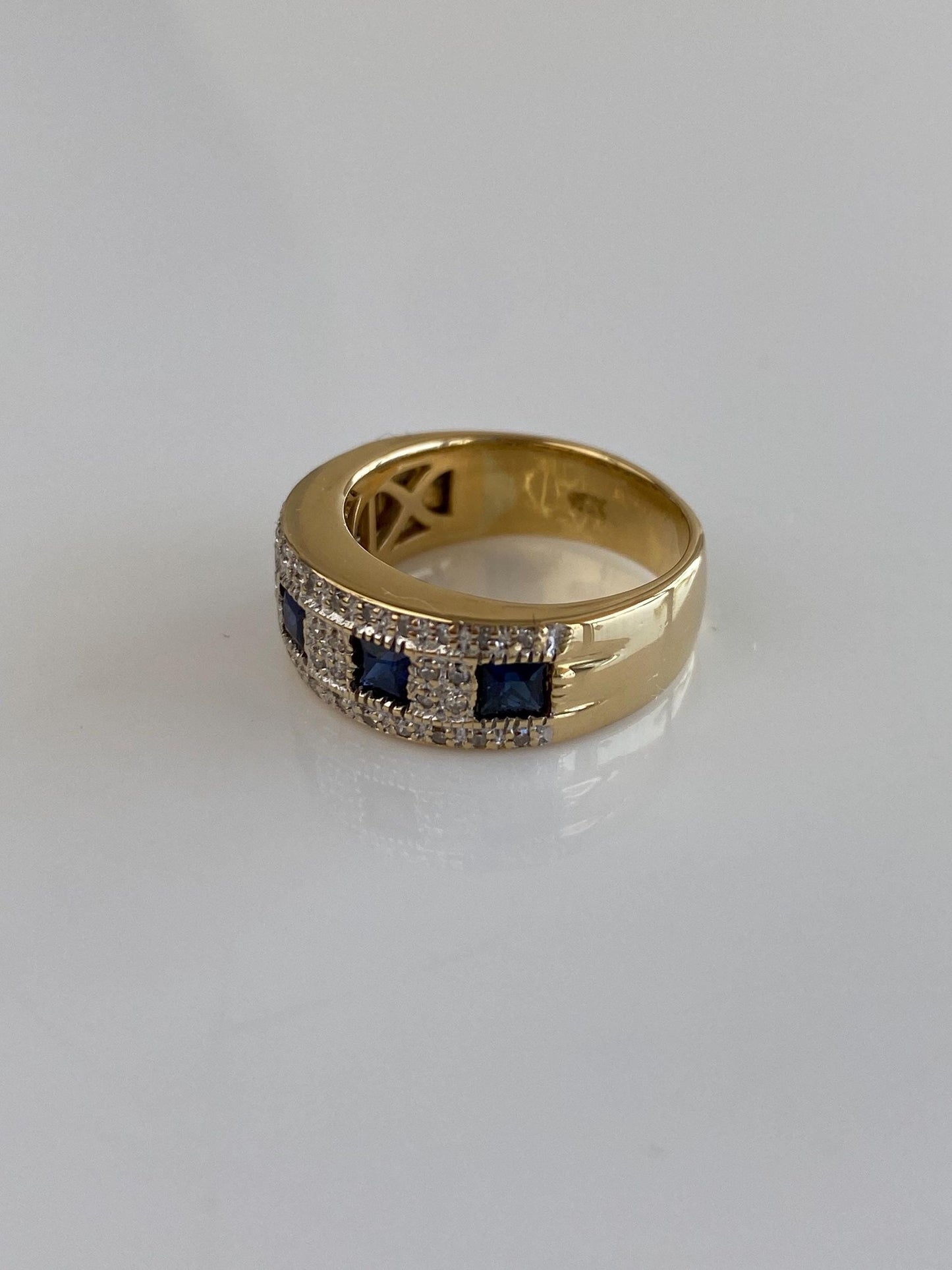 Vintage Solid 18k Yellow Gold Blue Sapphire Diamonds Ring - Size 4.25