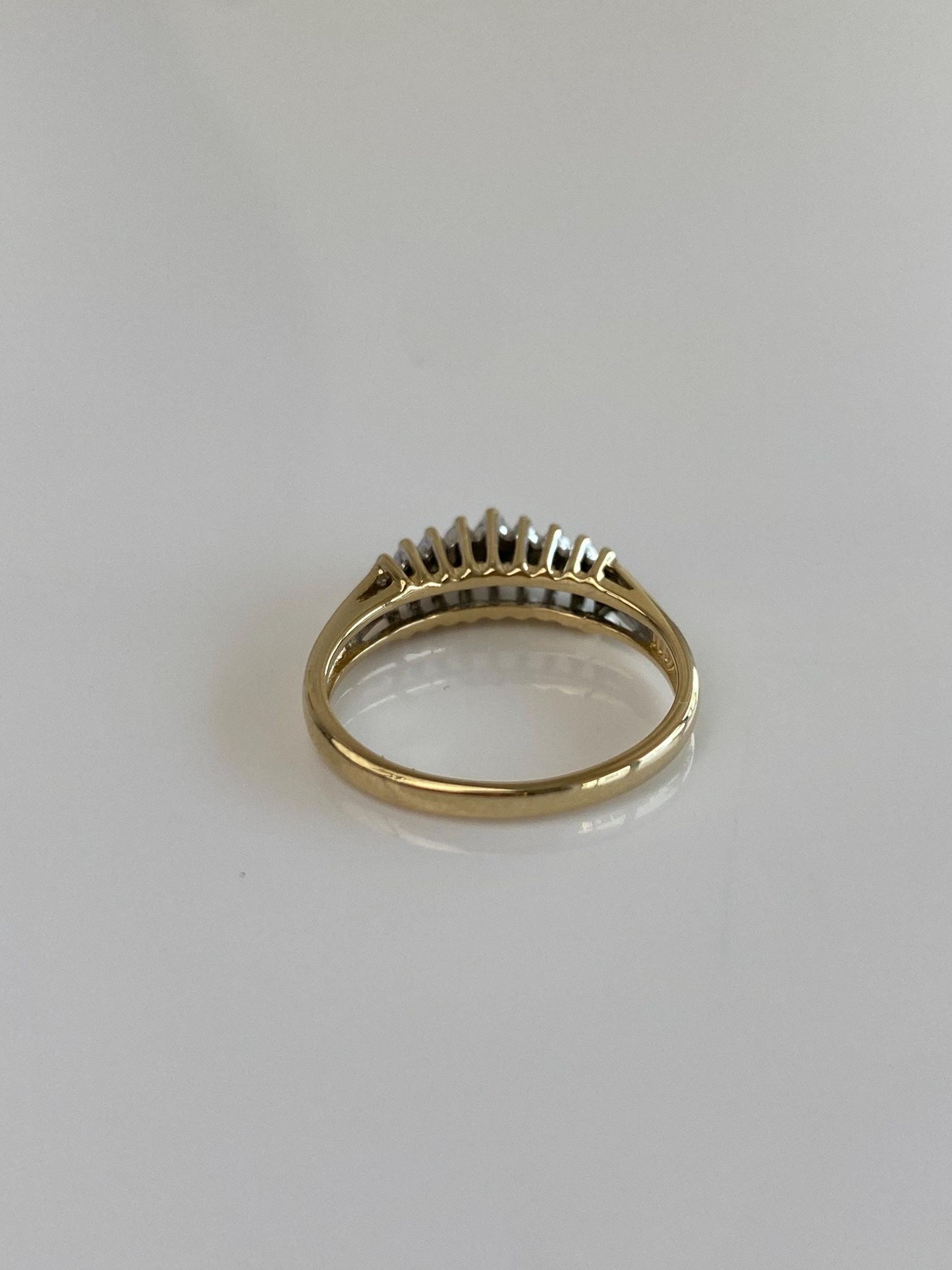Vintage Solid 14k Yellow Gold Diamond Row Ring - Size 6