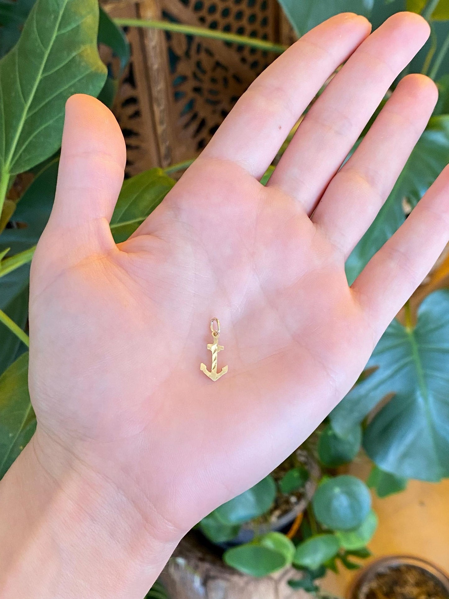 Vintage Solid 14k Yellow Gold Diamond Cut Anchor Charm