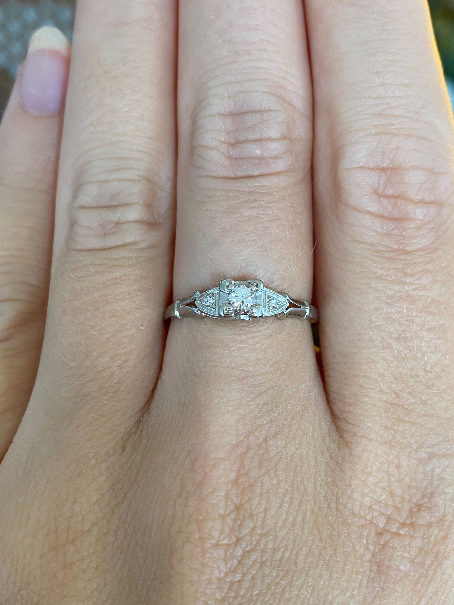 Vintage Solid 18k White Gold Diamond & Clear Sapphire Ring - Size 7