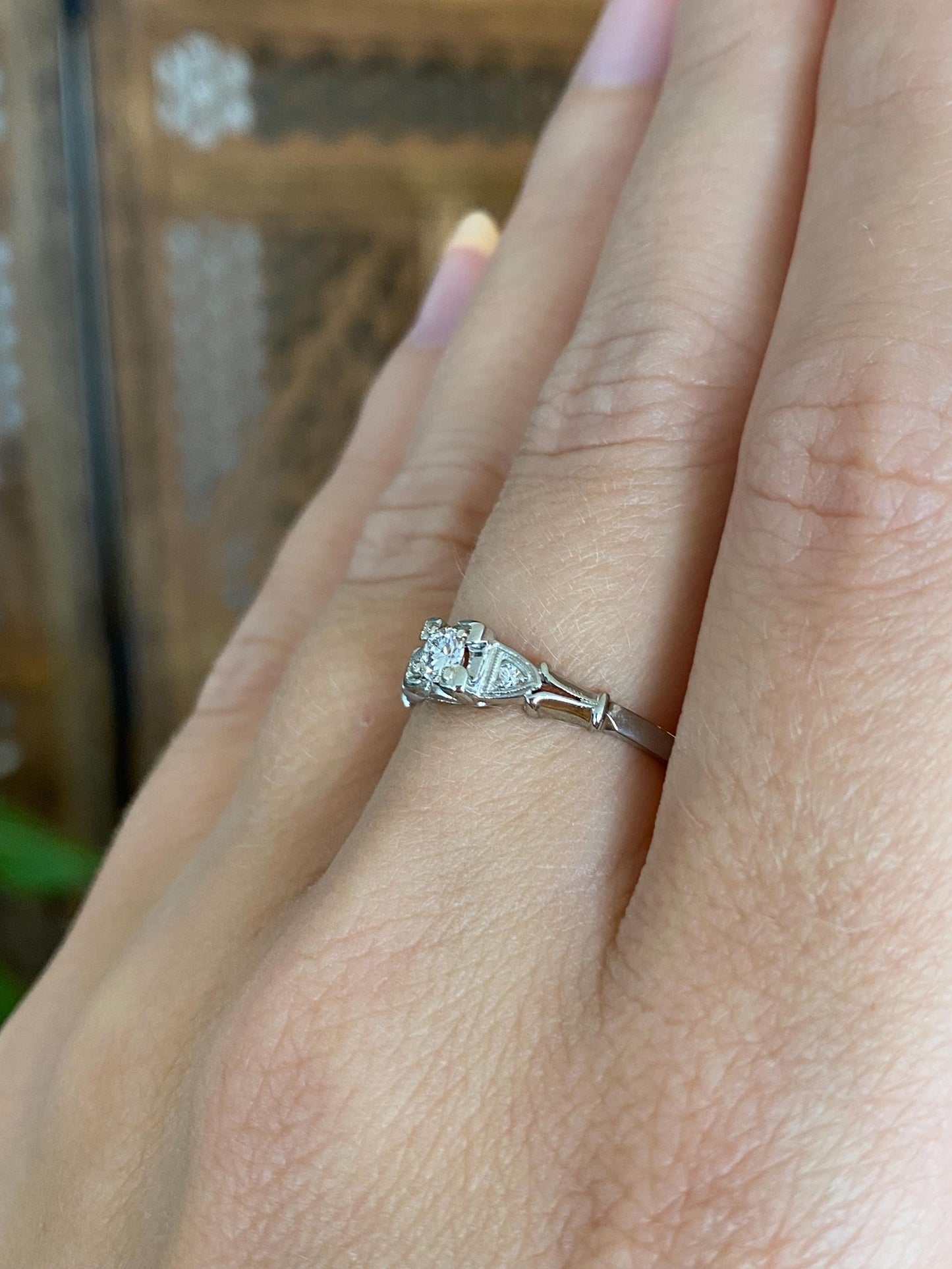 Vintage Solid 18k White Gold Diamond & Clear Sapphire Ring - Size 7