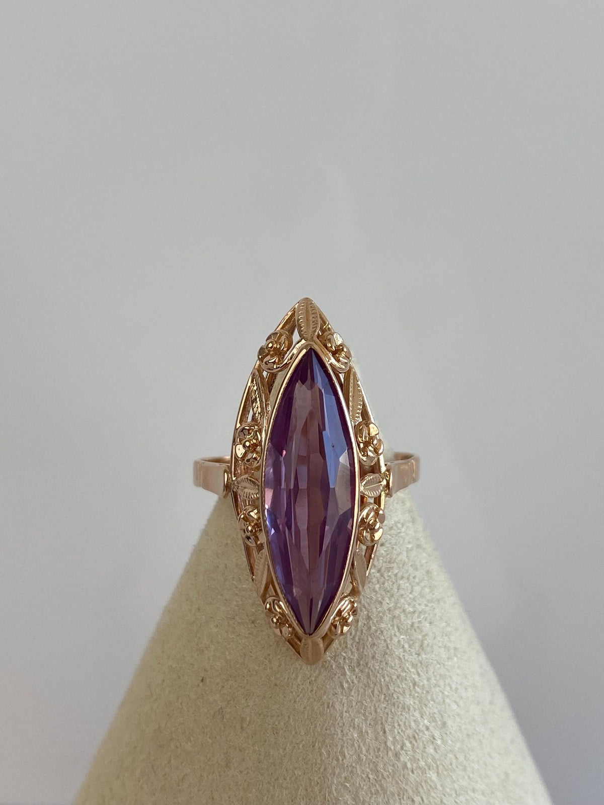 Vintage Solid 14k Rose Gold Faceted Purple Sapphire Flowers Design Ring - Size 10