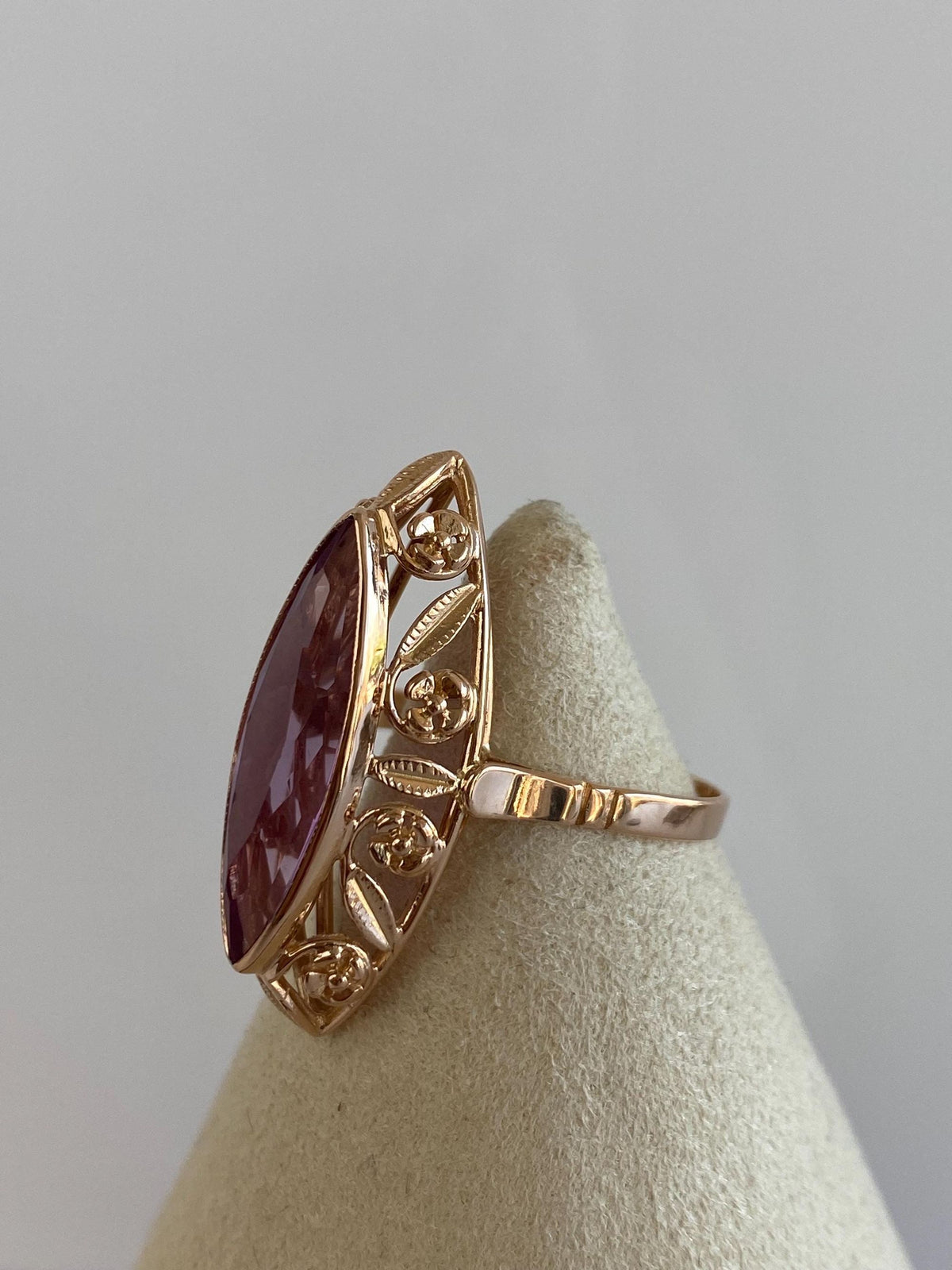 Vintage Solid 14k Rose Gold Faceted Purple Sapphire Flowers Design Ring - Size 10