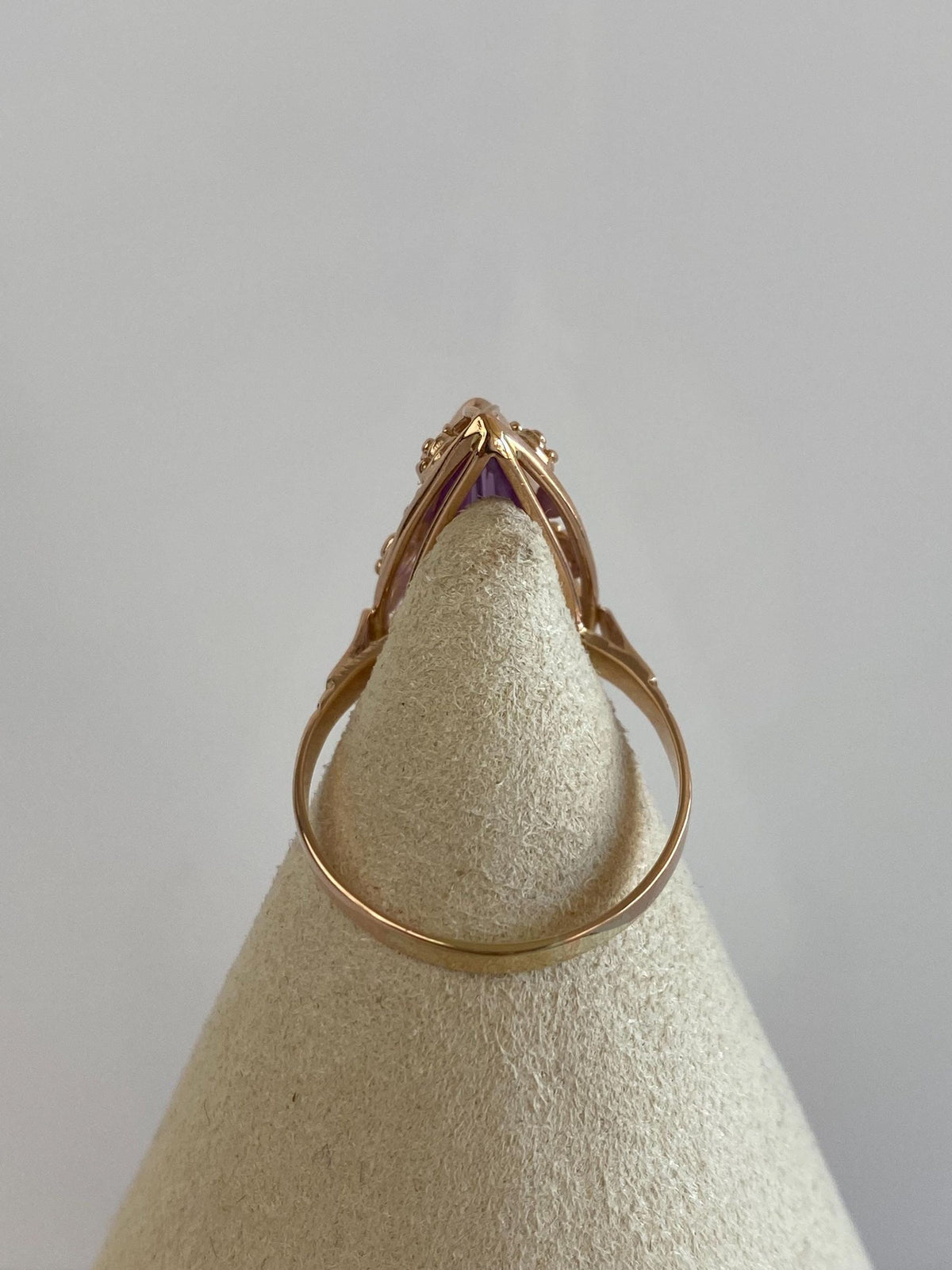 Vintage Solid 14k Rose Gold Faceted Purple Sapphire Flowers Design Ring - Size 10
