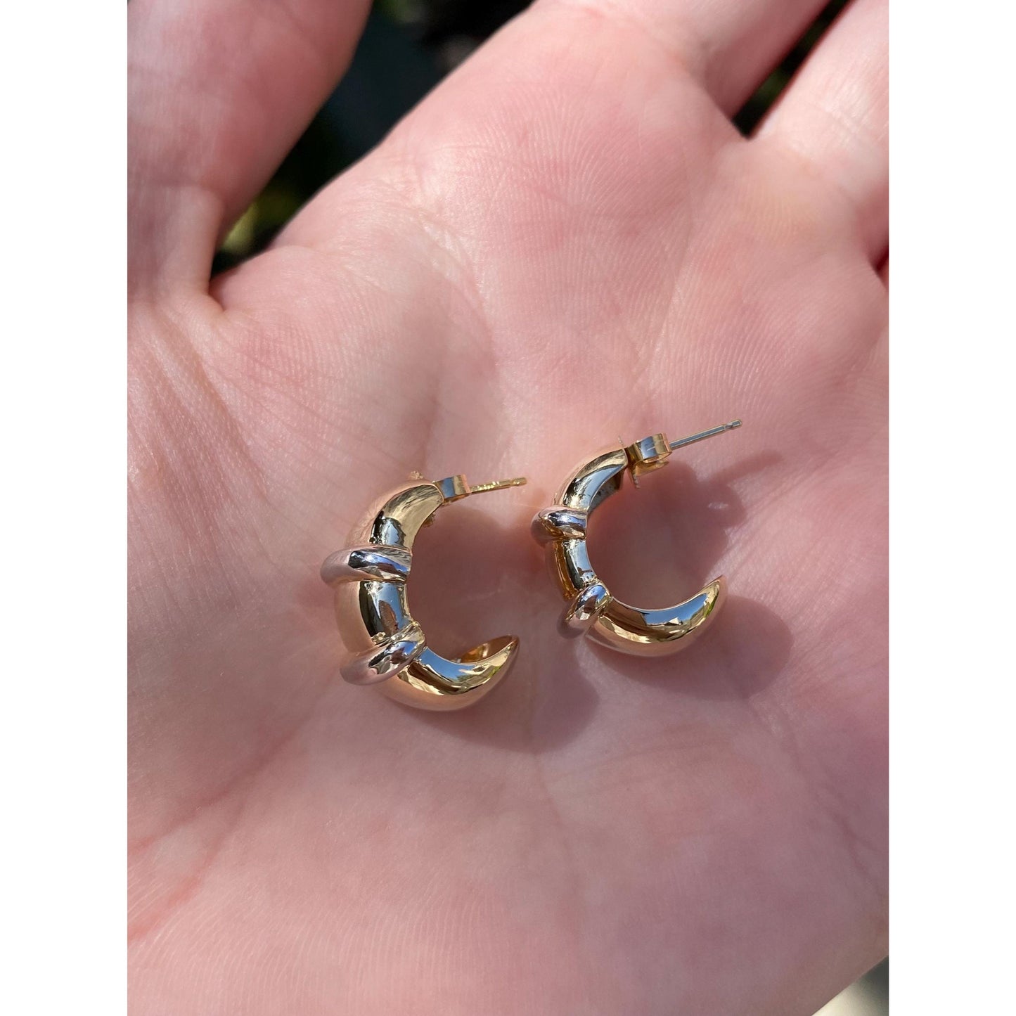 Vintage Solid 14k White & Yellow Gold Lined Drop Stud Earrings